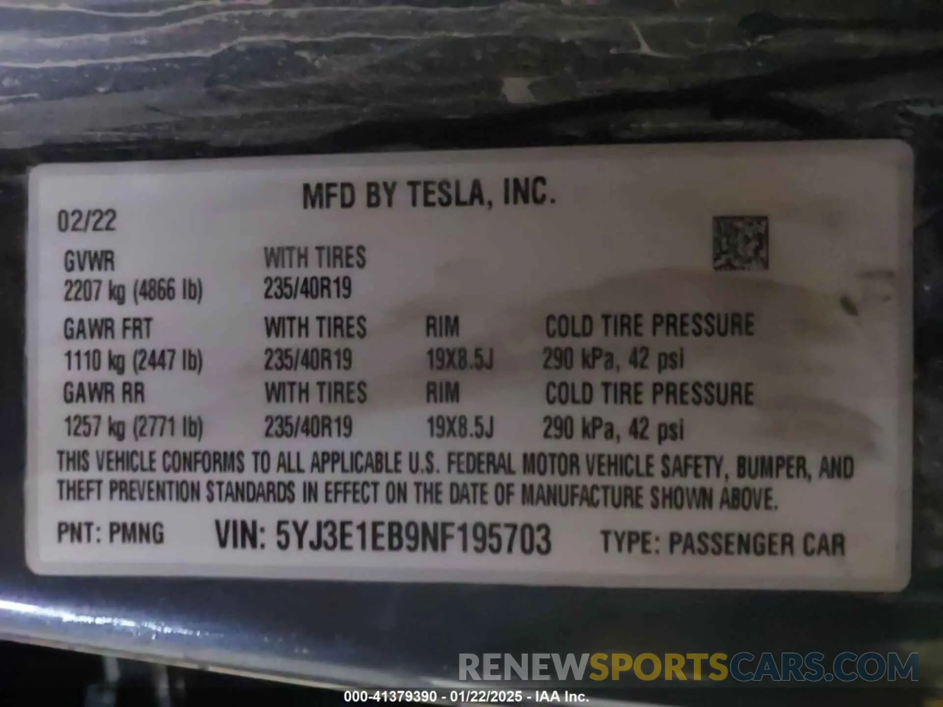 9 Photograph of a damaged car 5YJ3E1EB9NF195703 TESLA MODEL 3 2022
