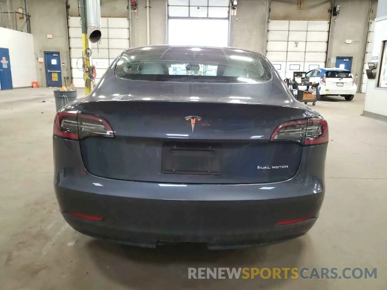 6 Photograph of a damaged car 5YJ3E1EB9NF199184 TESLA MODEL 3 2022
