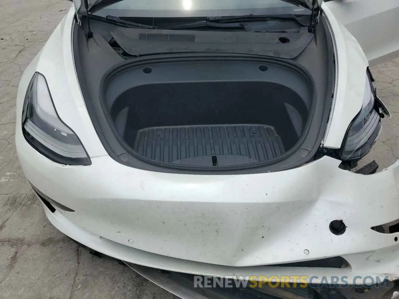 11 Photograph of a damaged car 5YJ3E1EB9NF203489 TESLA MODEL 3 2022