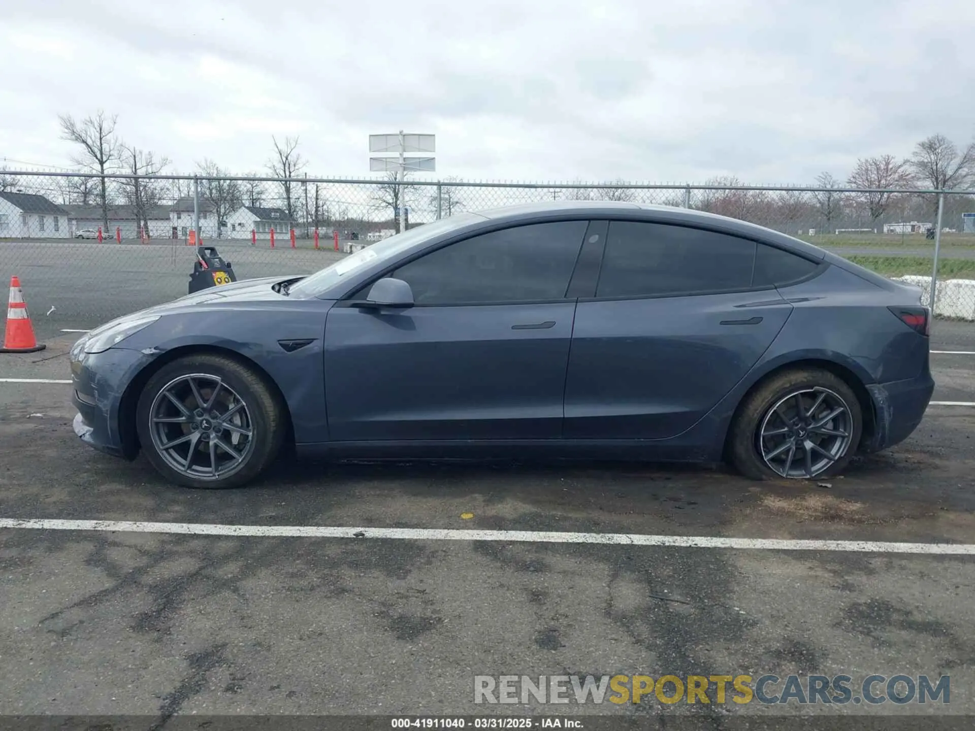 14 Photograph of a damaged car 5YJ3E1EB9NF206943 TESLA MODEL 3 2022