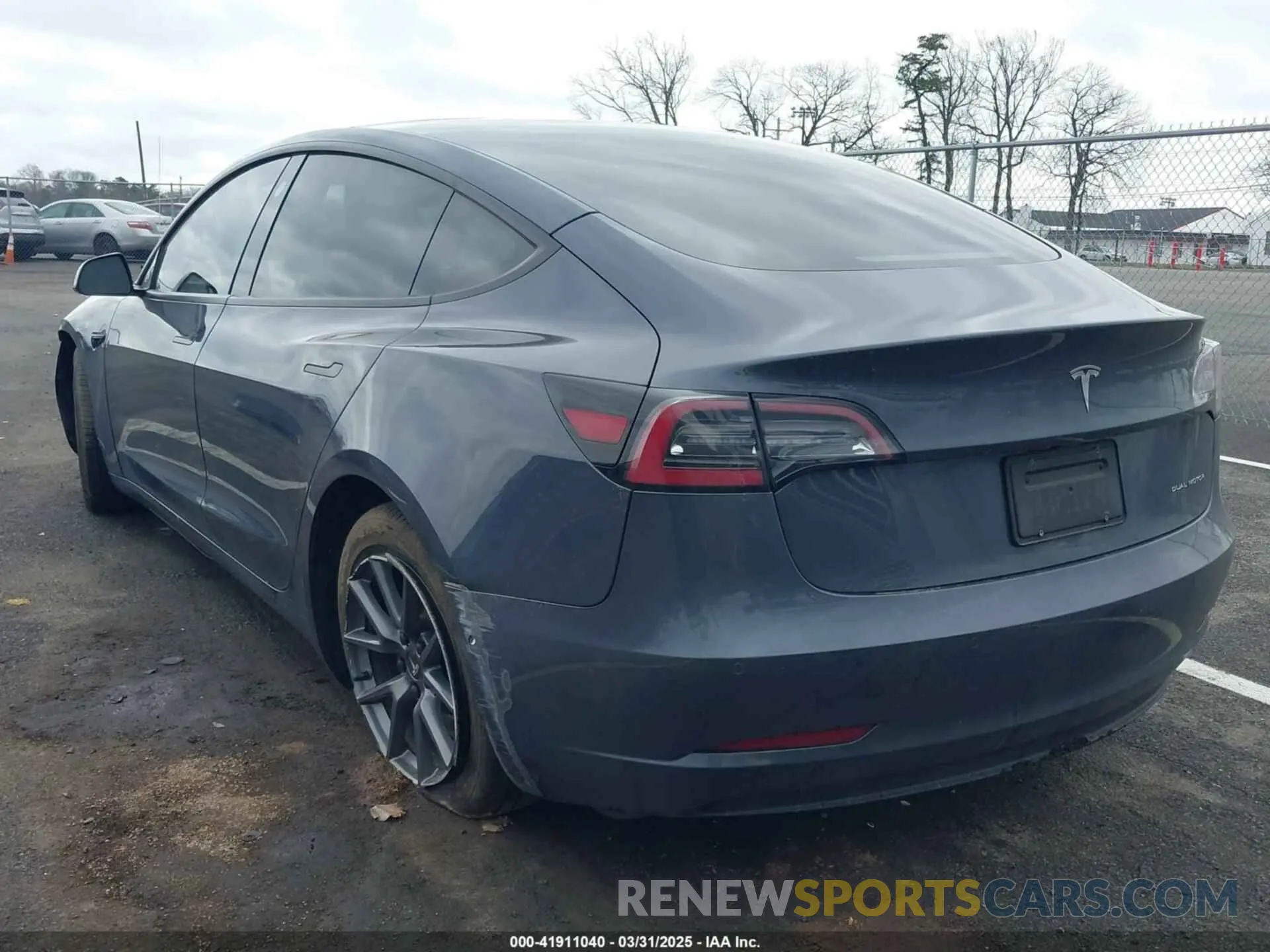 3 Photograph of a damaged car 5YJ3E1EB9NF206943 TESLA MODEL 3 2022