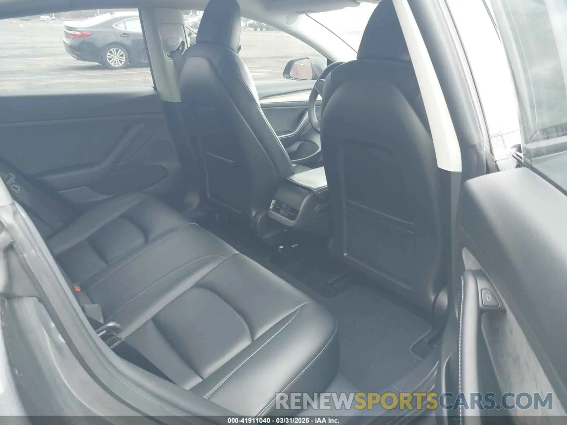 8 Photograph of a damaged car 5YJ3E1EB9NF206943 TESLA MODEL 3 2022