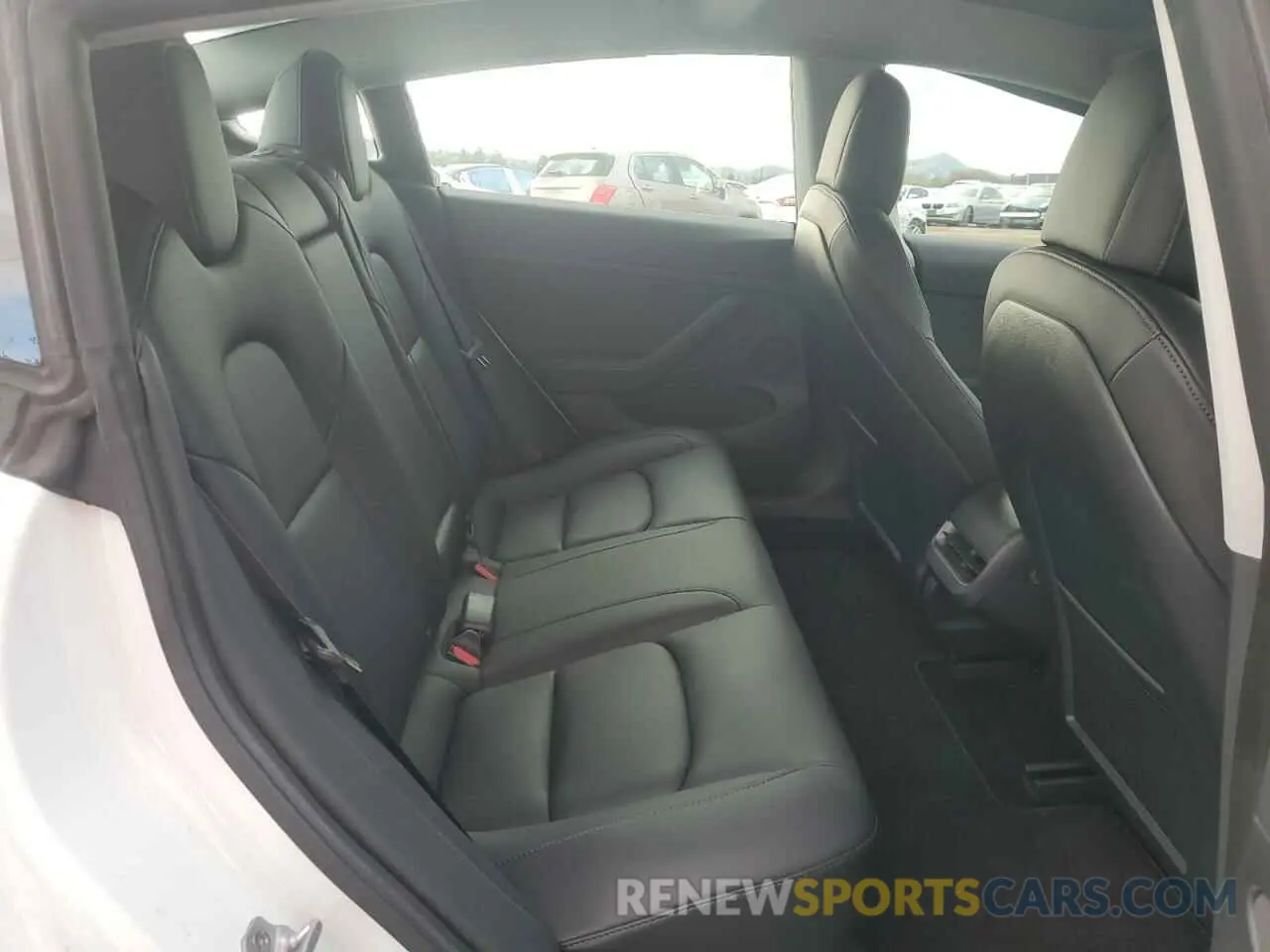 11 Photograph of a damaged car 5YJ3E1EB9NF207364 TESLA MODEL 3 2022