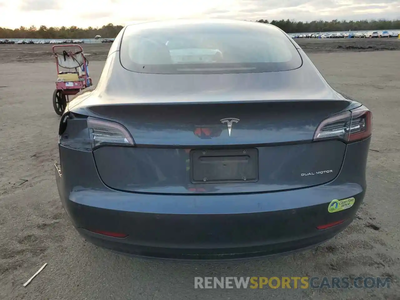 6 Photograph of a damaged car 5YJ3E1EB9NF238940 TESLA MODEL 3 2022