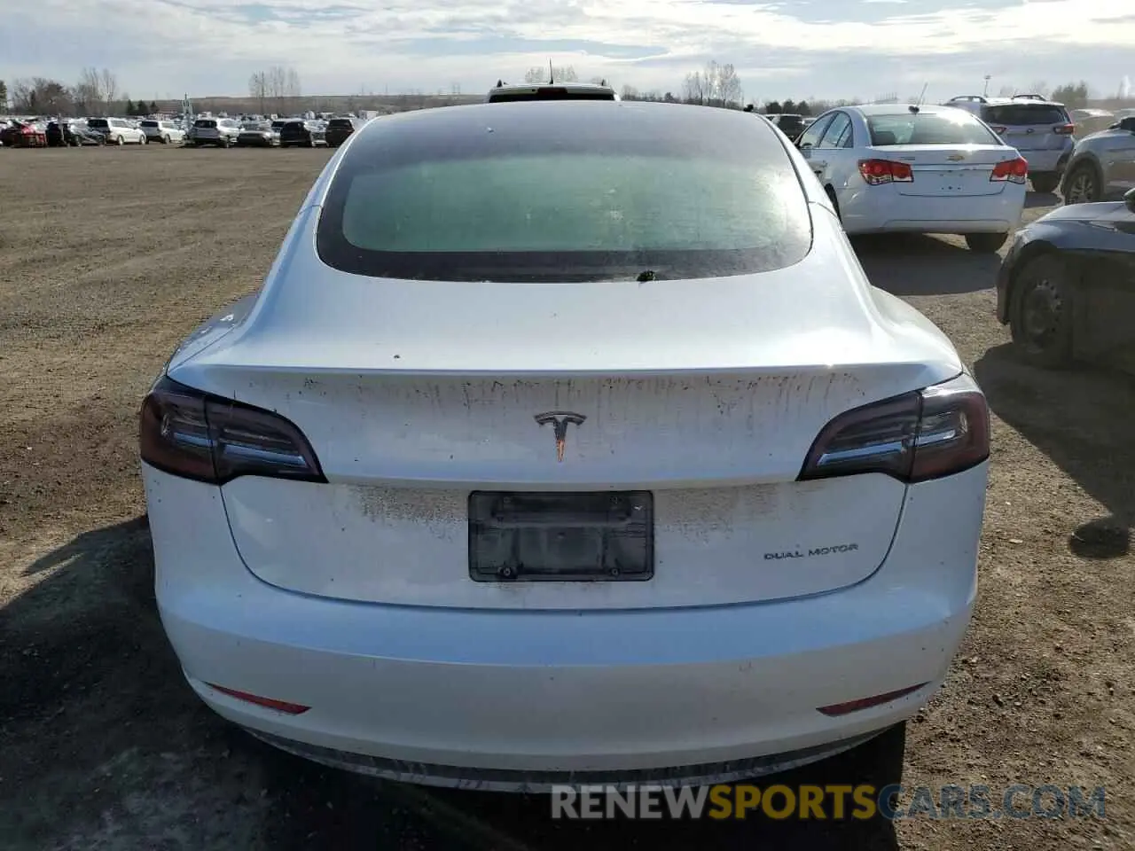 6 Photograph of a damaged car 5YJ3E1EB9NF239876 TESLA MODEL 3 2022
