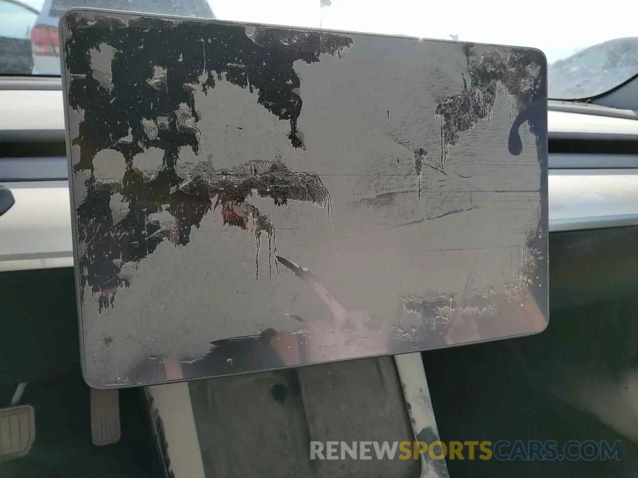 9 Photograph of a damaged car 5YJ3E1EB9NF239876 TESLA MODEL 3 2022