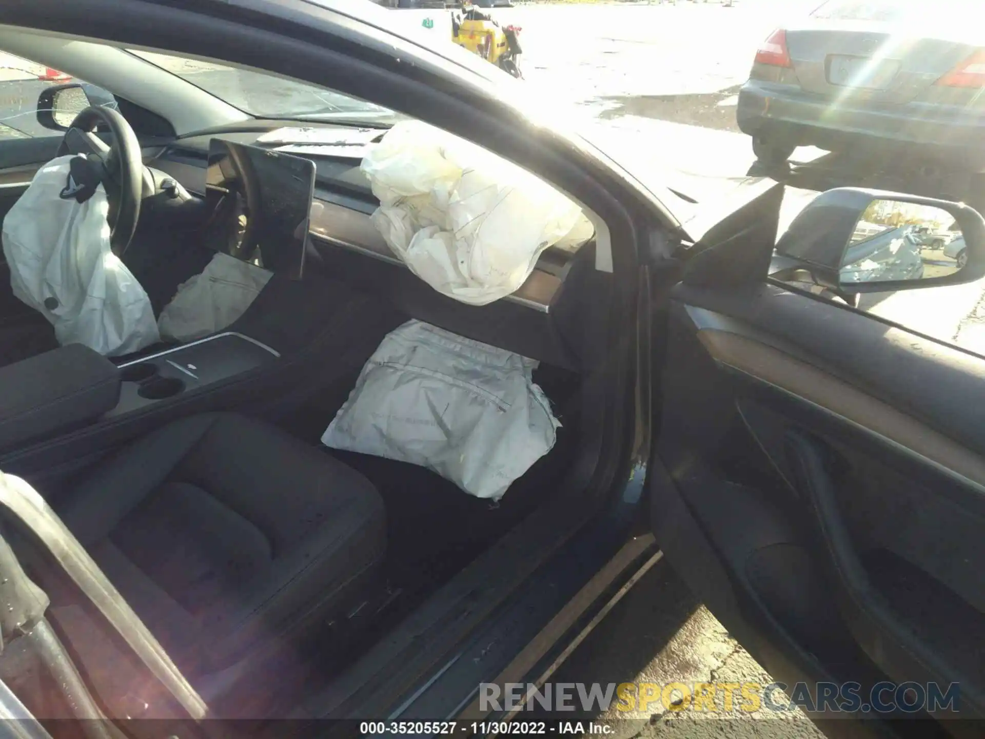 5 Photograph of a damaged car 5YJ3E1EB9NF242535 TESLA MODEL 3 2022