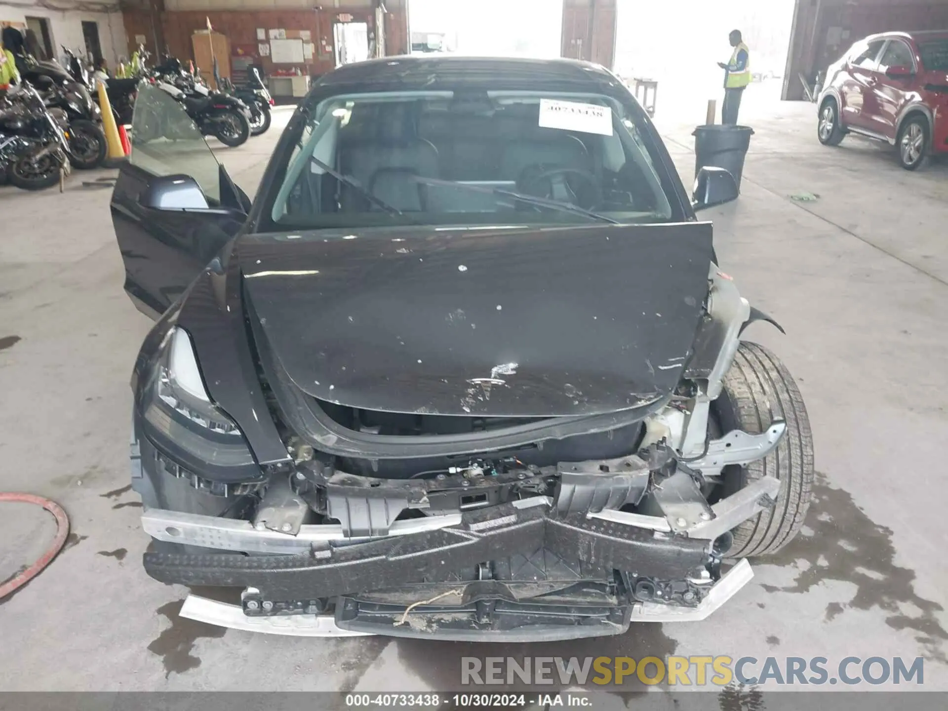 11 Photograph of a damaged car 5YJ3E1EB9NF245662 TESLA MODEL 3 2022