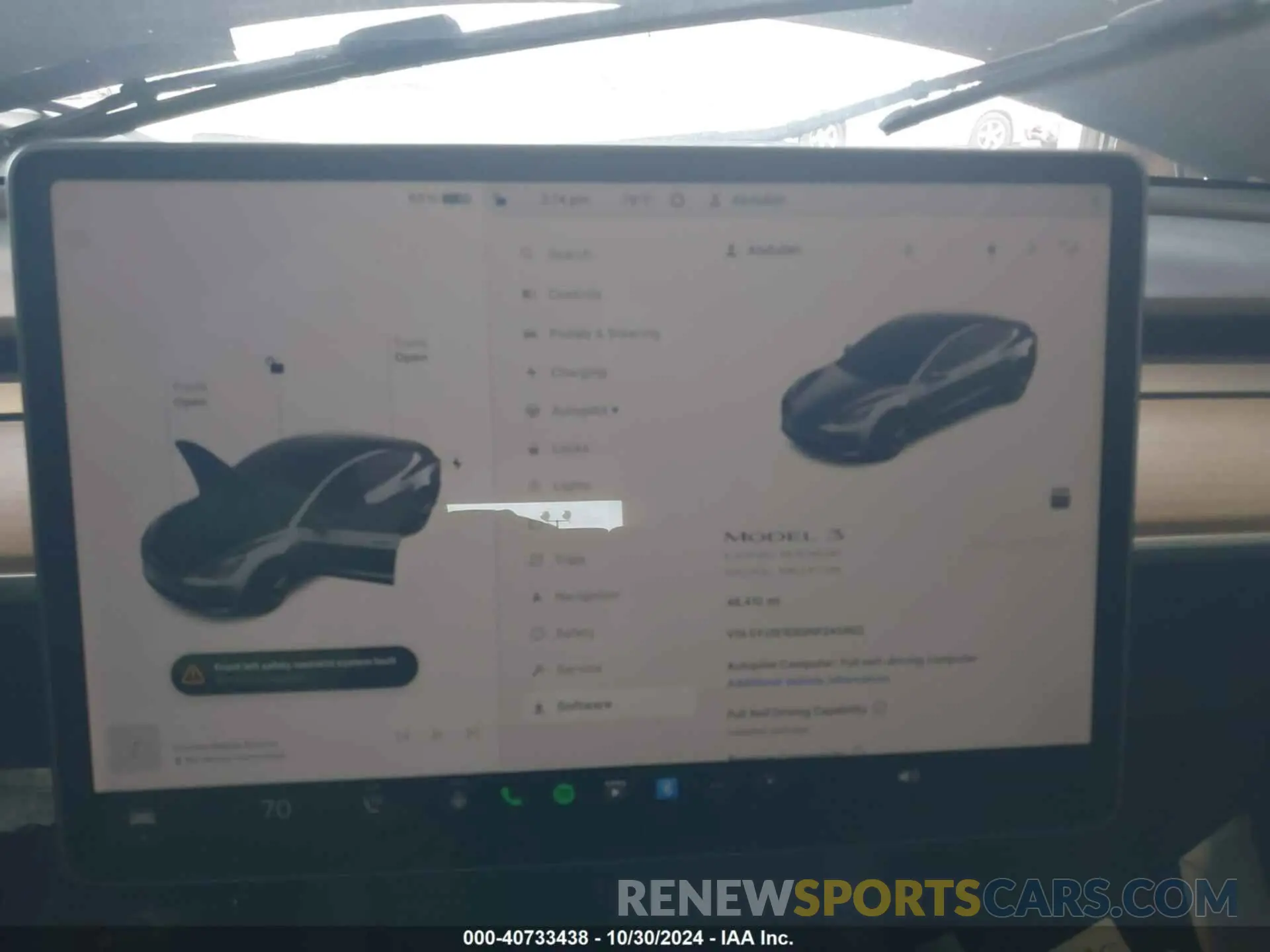 17 Photograph of a damaged car 5YJ3E1EB9NF245662 TESLA MODEL 3 2022