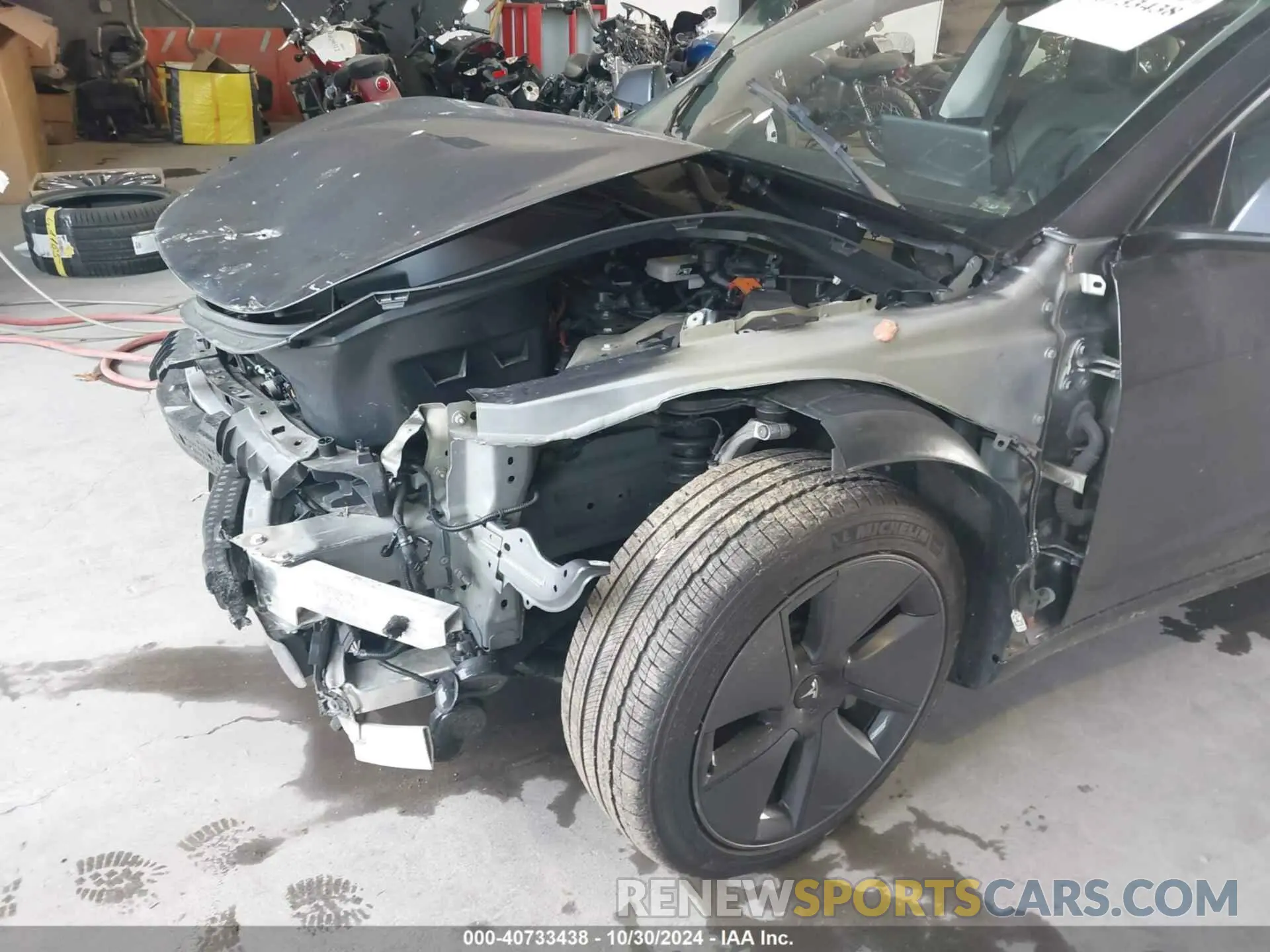 18 Photograph of a damaged car 5YJ3E1EB9NF245662 TESLA MODEL 3 2022