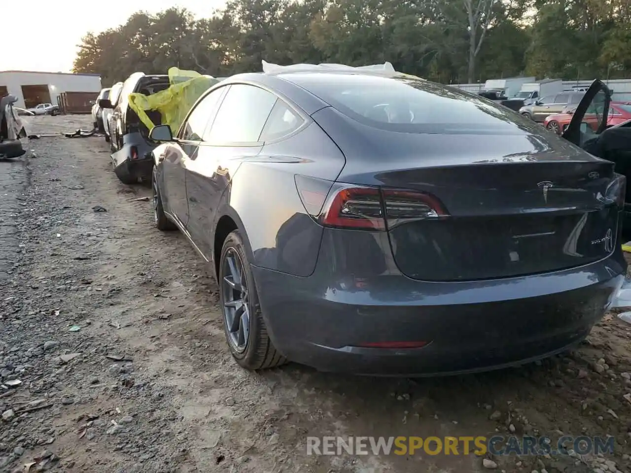 3 Photograph of a damaged car 5YJ3E1EB9NF267483 TESLA MODEL 3 2022