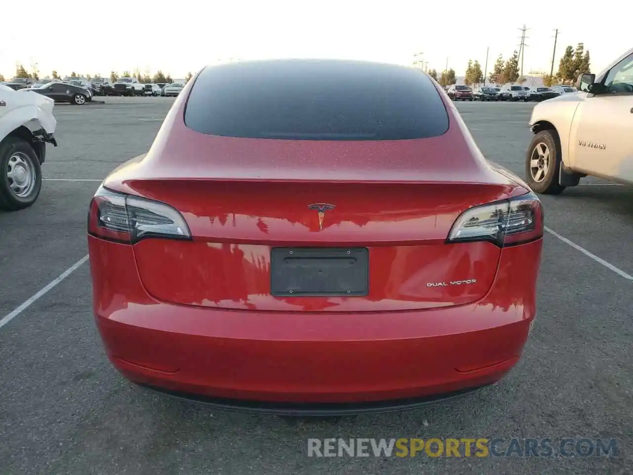 6 Photograph of a damaged car 5YJ3E1EB9NF276863 TESLA MODEL 3 2022