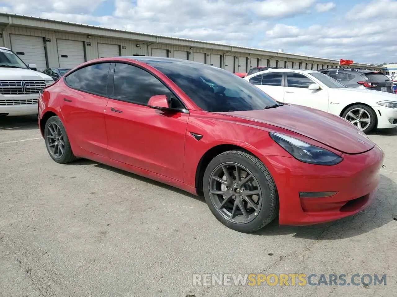 4 Photograph of a damaged car 5YJ3E1EB9NF278371 TESLA MODEL 3 2022