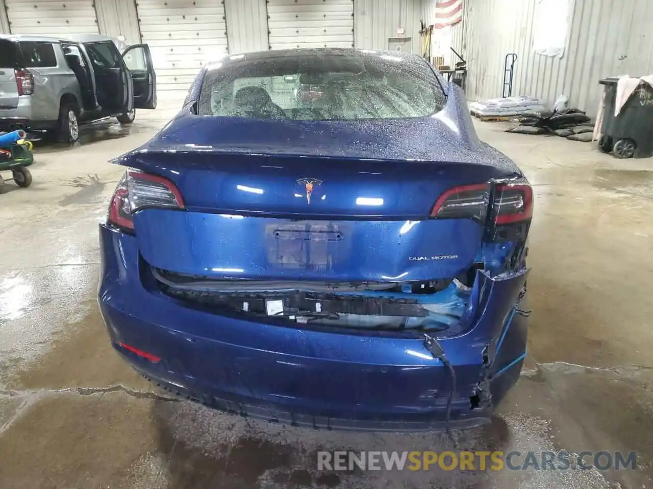 6 Photograph of a damaged car 5YJ3E1EB9NF305214 TESLA MODEL 3 2022