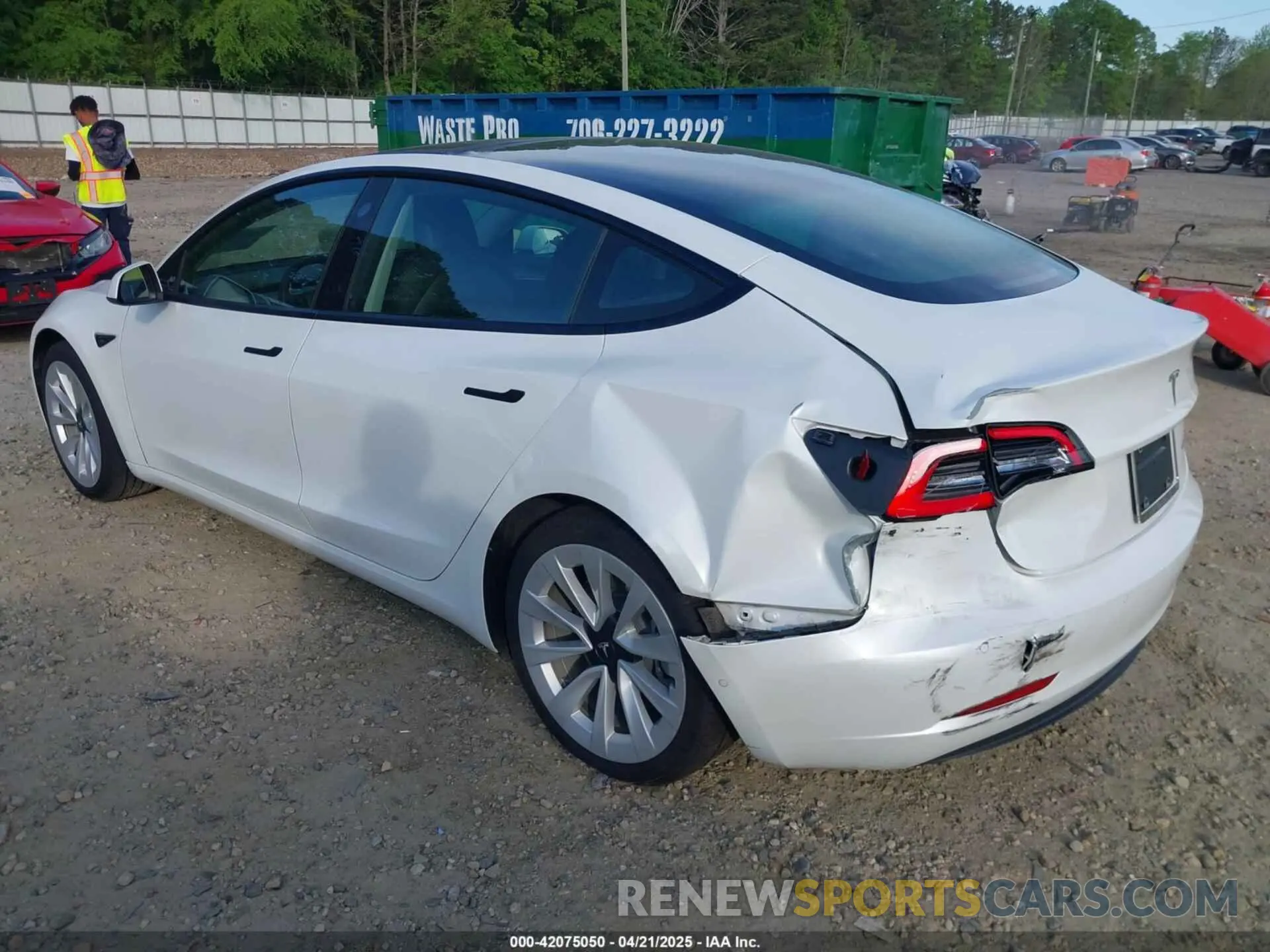 6 Photograph of a damaged car 5YJ3E1EB9NF321073 TESLA MODEL 3 2022
