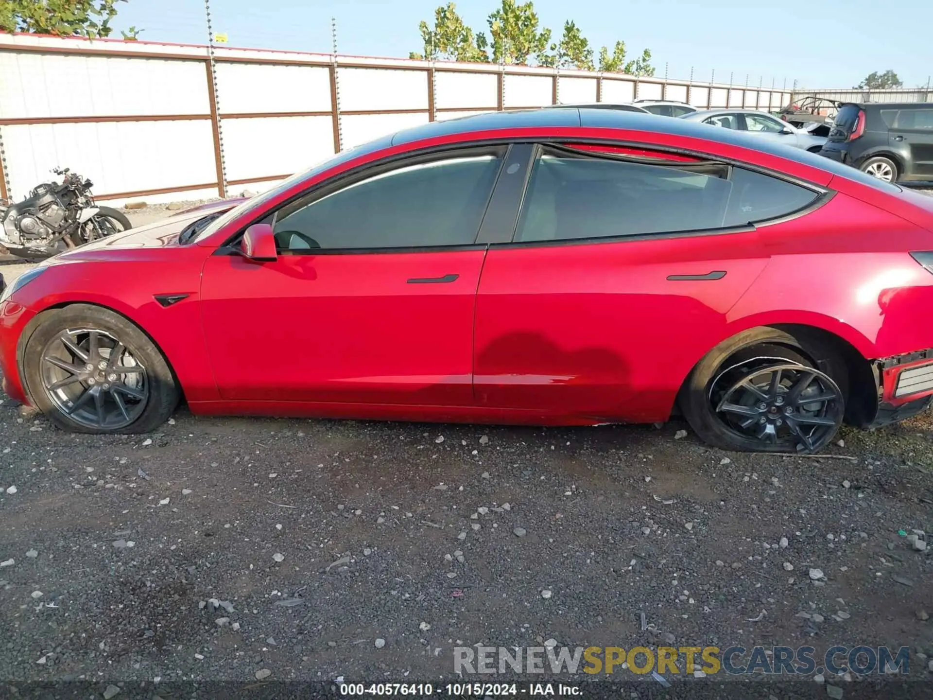 15 Photograph of a damaged car 5YJ3E1EB9NF323180 TESLA MODEL 3 2022