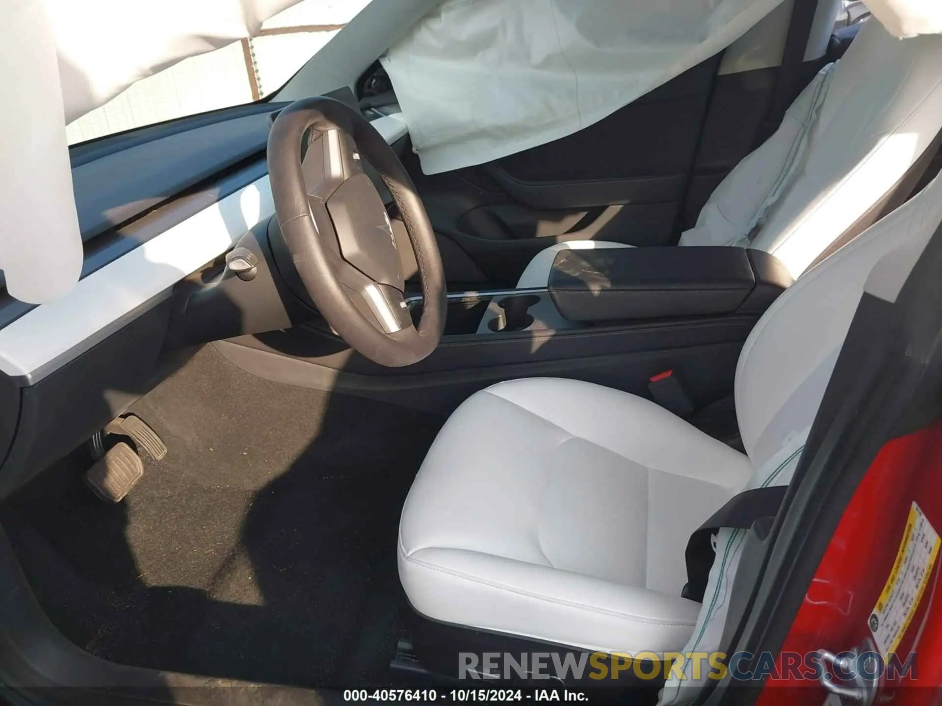 5 Photograph of a damaged car 5YJ3E1EB9NF323180 TESLA MODEL 3 2022
