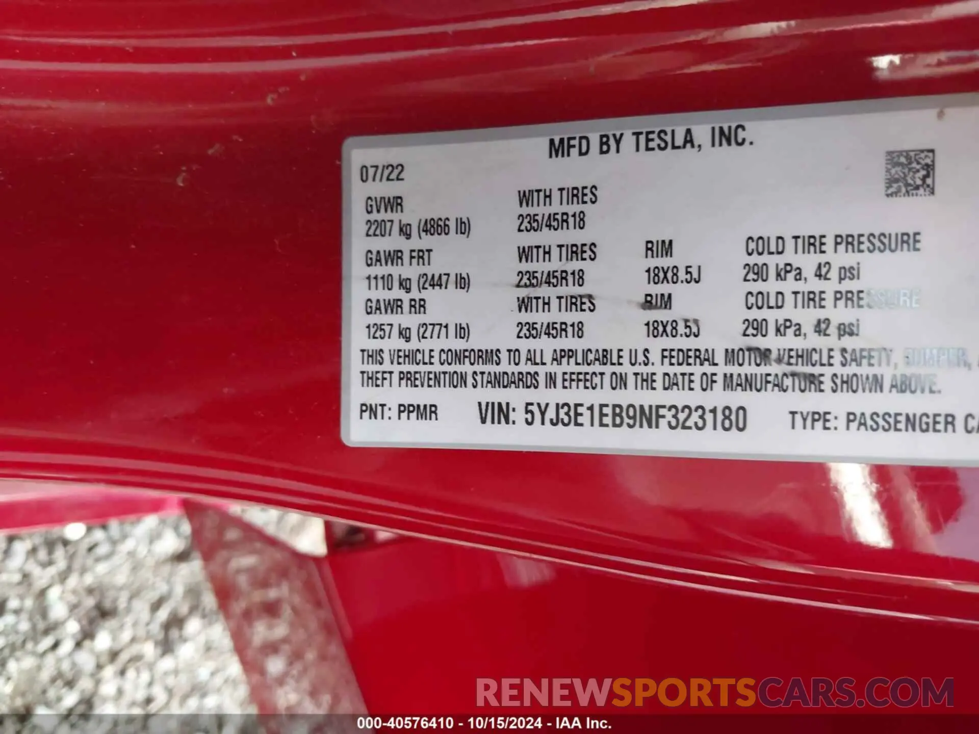 9 Photograph of a damaged car 5YJ3E1EB9NF323180 TESLA MODEL 3 2022