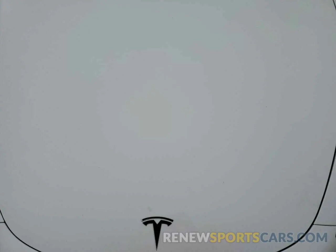 11 Photograph of a damaged car 5YJ3E1EB9NF325799 TESLA MODEL 3 2022