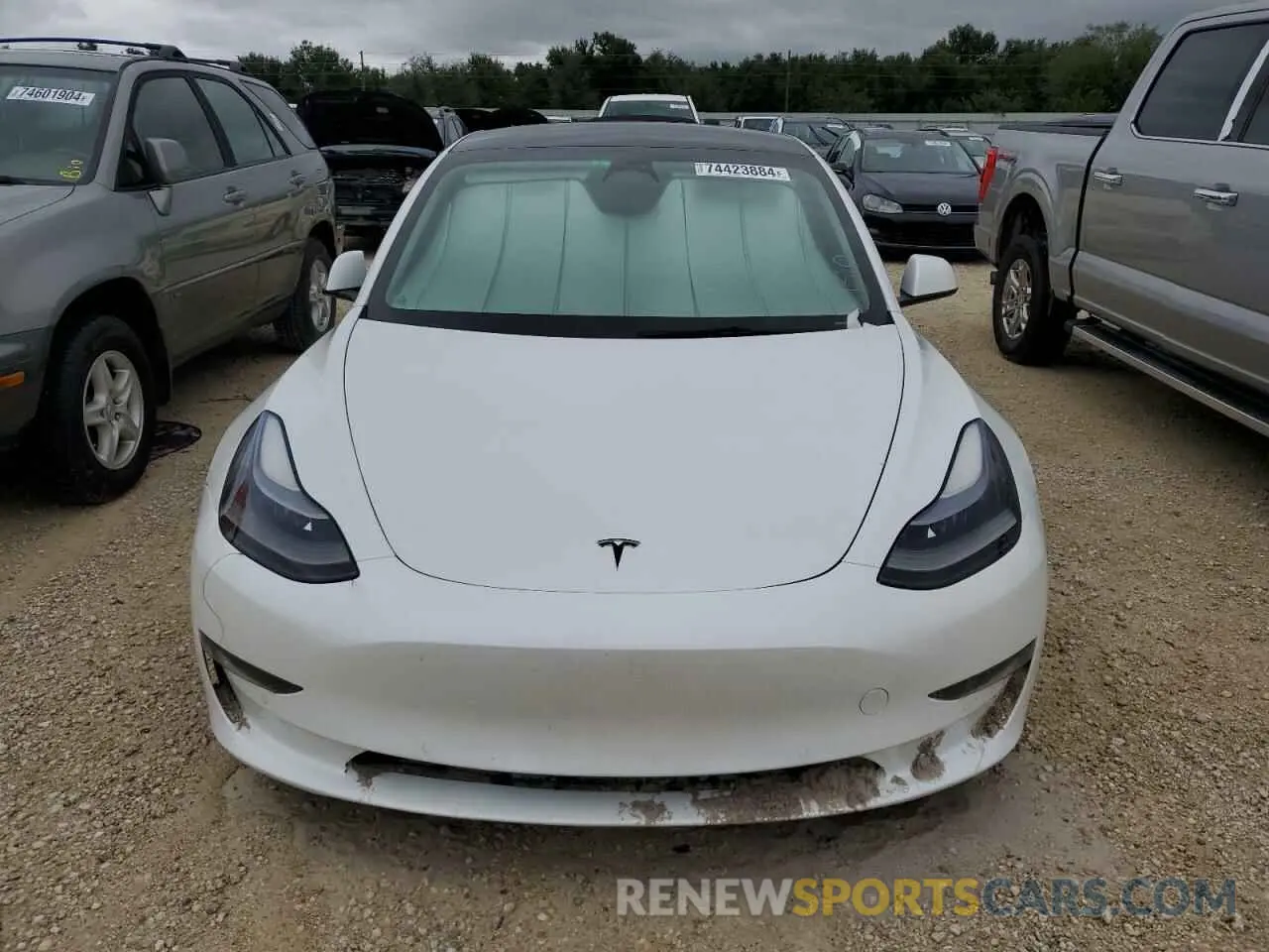 5 Photograph of a damaged car 5YJ3E1EB9NF325799 TESLA MODEL 3 2022