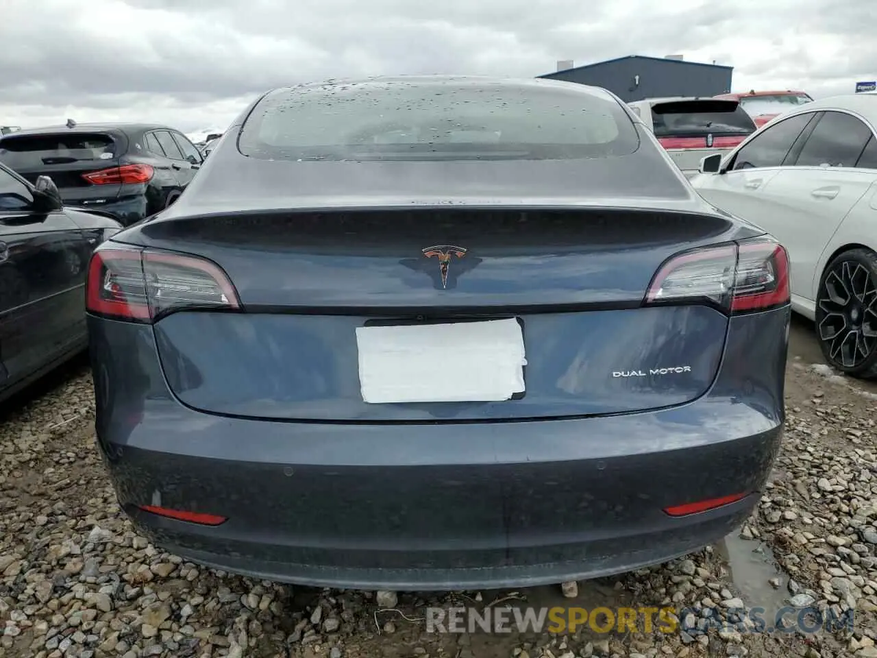 6 Photograph of a damaged car 5YJ3E1EB9NF327066 TESLA MODEL 3 2022