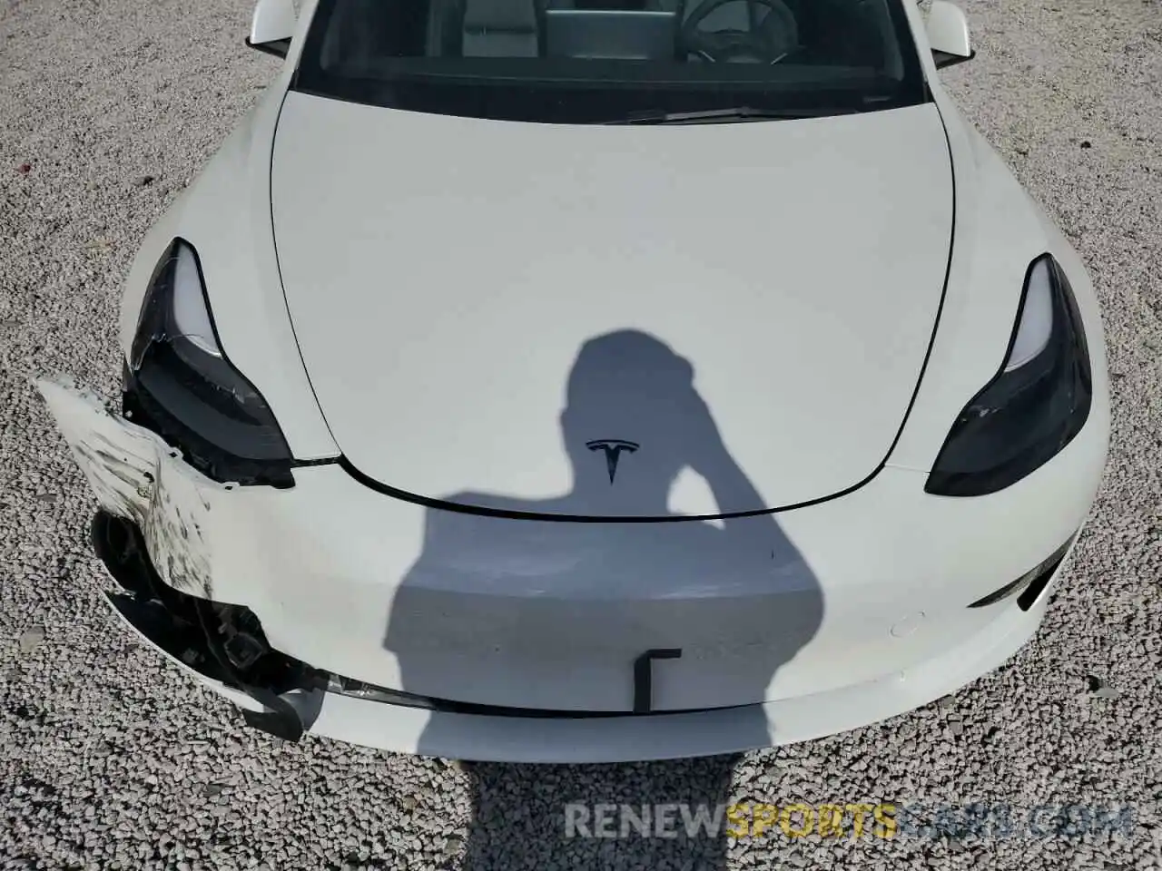 11 Photograph of a damaged car 5YJ3E1EB9NF328413 TESLA MODEL 3 2022