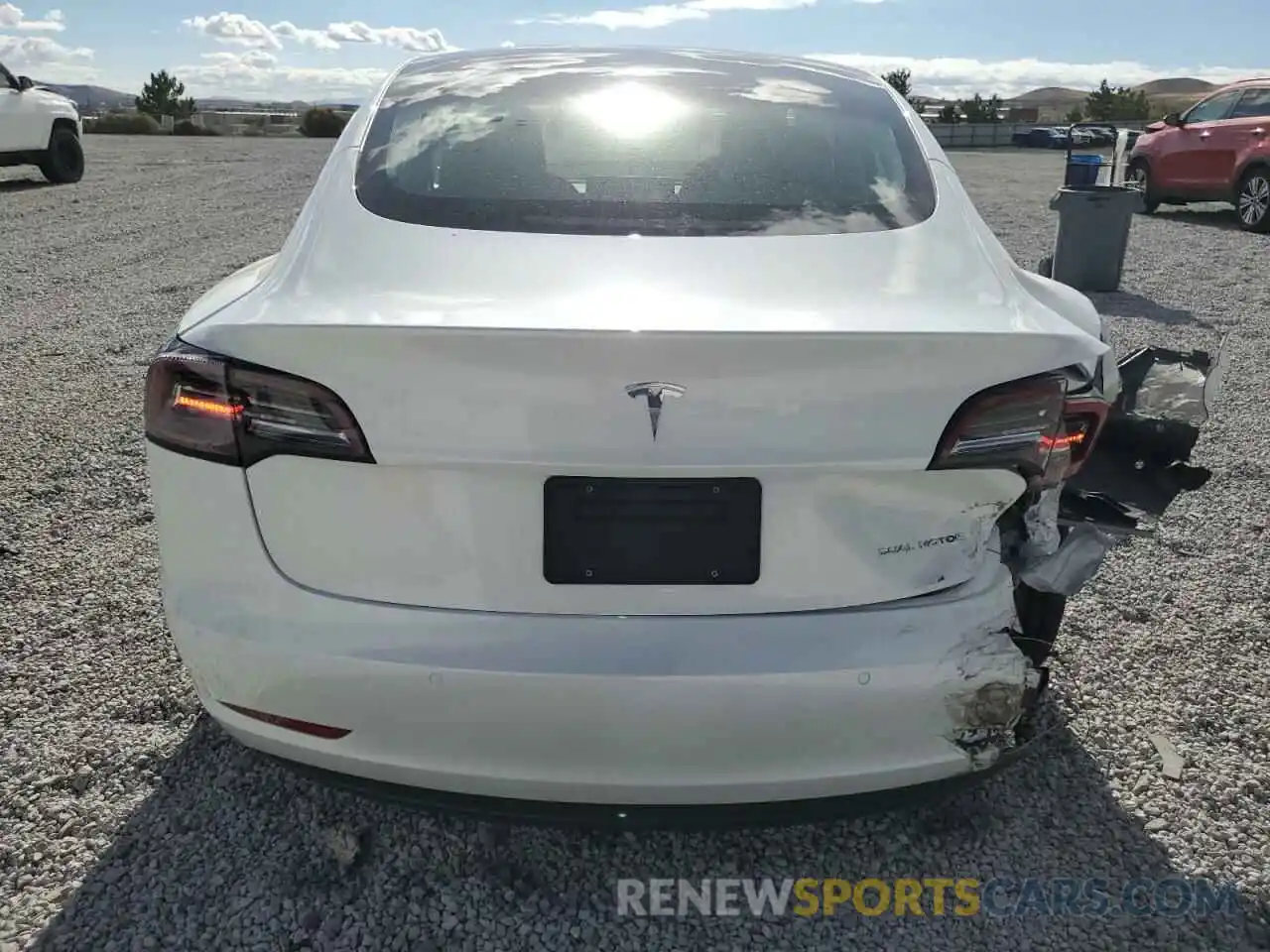 6 Photograph of a damaged car 5YJ3E1EB9NF328413 TESLA MODEL 3 2022