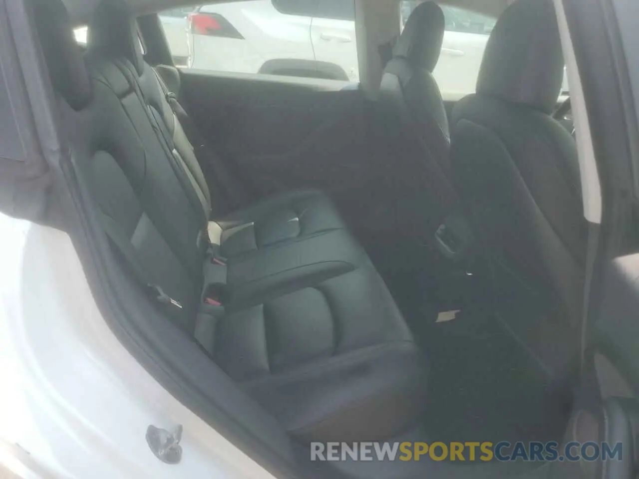 10 Photograph of a damaged car 5YJ3E1EBXNF106883 TESLA MODEL 3 2022