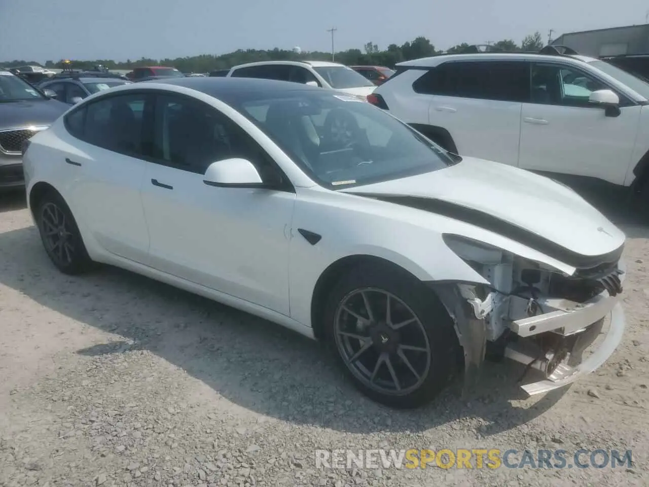 4 Photograph of a damaged car 5YJ3E1EBXNF106883 TESLA MODEL 3 2022