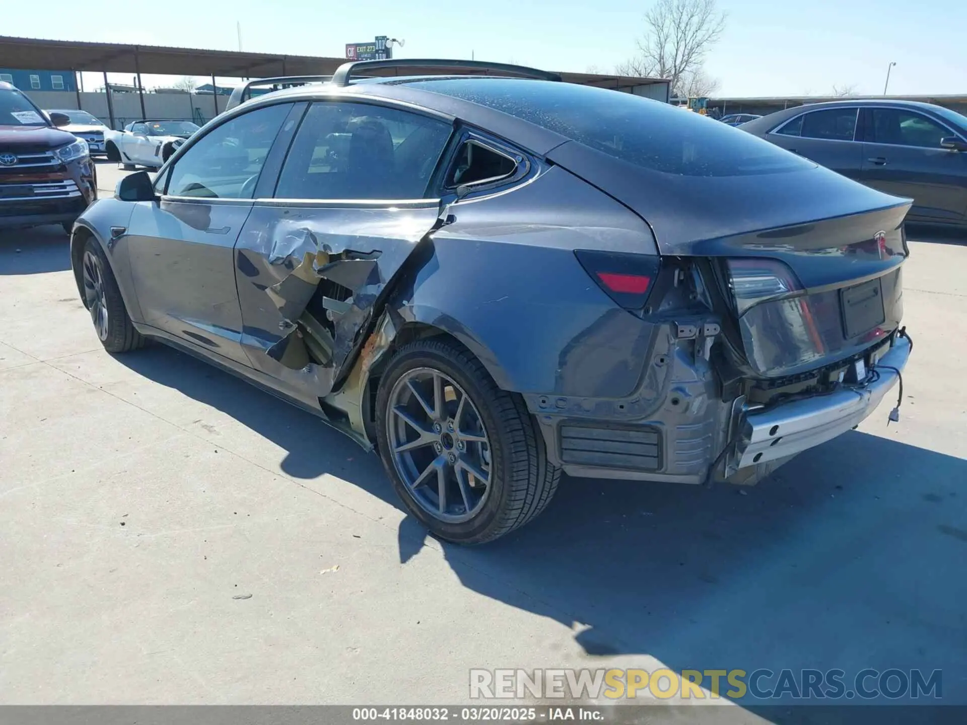 3 Photograph of a damaged car 5YJ3E1EBXNF115762 TESLA MODEL 3 2022