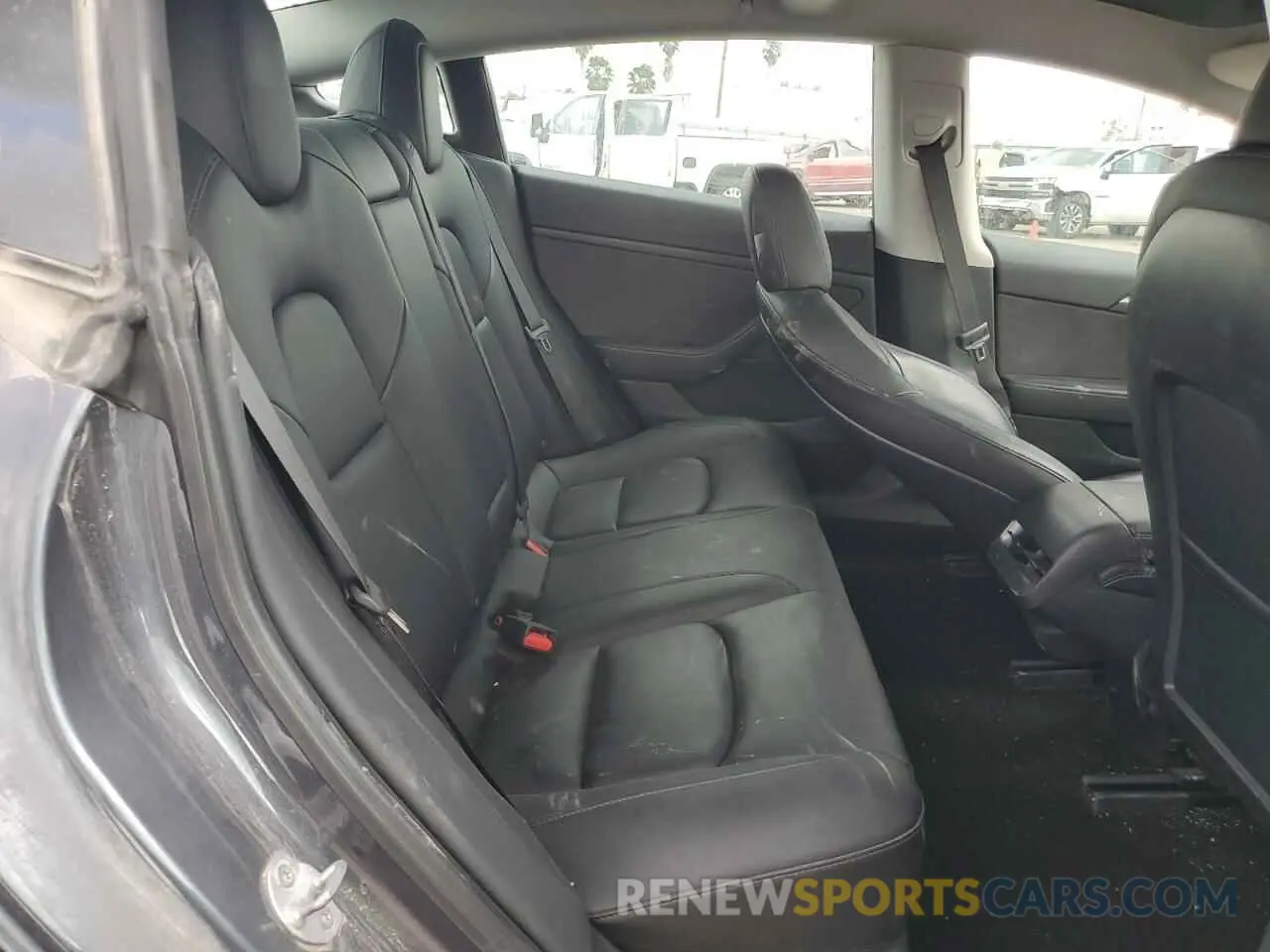 11 Photograph of a damaged car 5YJ3E1EBXNF125546 TESLA MODEL 3 2022