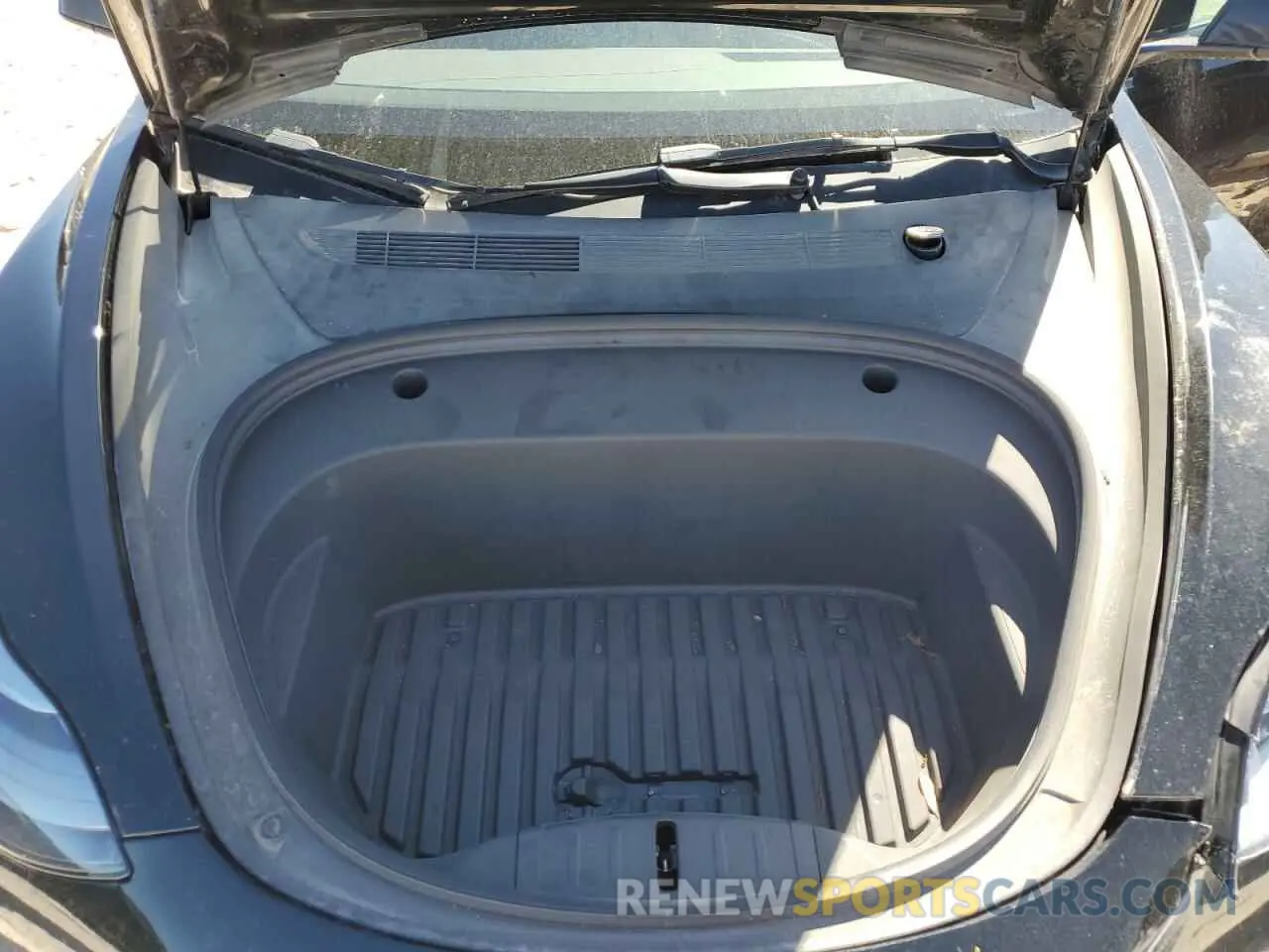11 Photograph of a damaged car 5YJ3E1EBXNF132416 TESLA MODEL 3 2022