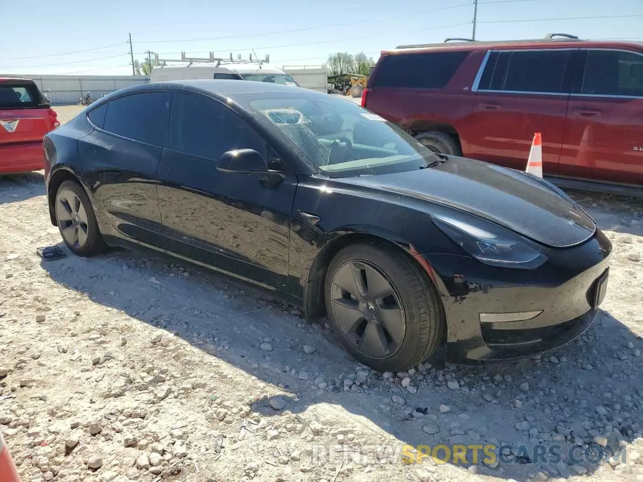 4 Photograph of a damaged car 5YJ3E1EBXNF132416 TESLA MODEL 3 2022