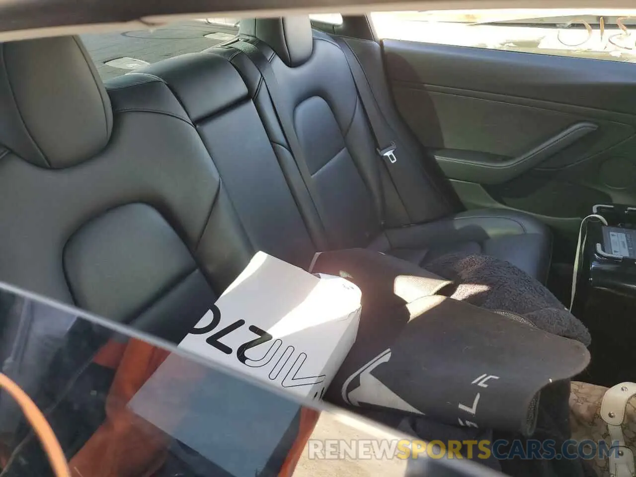11 Photograph of a damaged car 5YJ3E1EBXNF145554 TESLA MODEL 3 2022