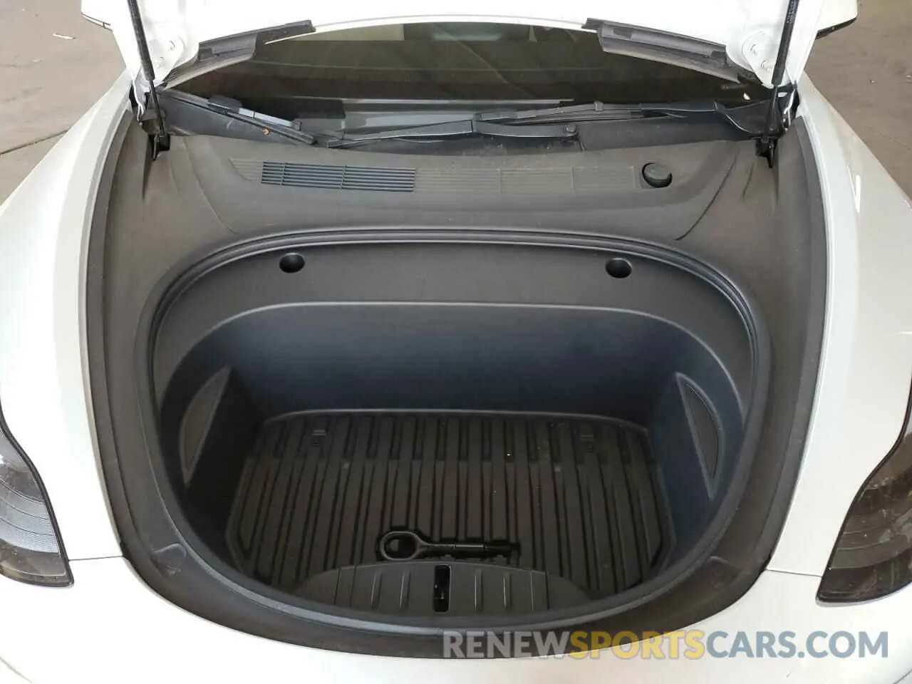 11 Photograph of a damaged car 5YJ3E1EBXNF152097 TESLA MODEL 3 2022