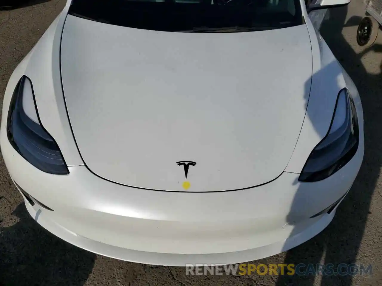 11 Photograph of a damaged car 5YJ3E1EBXNF153654 TESLA MODEL 3 2022