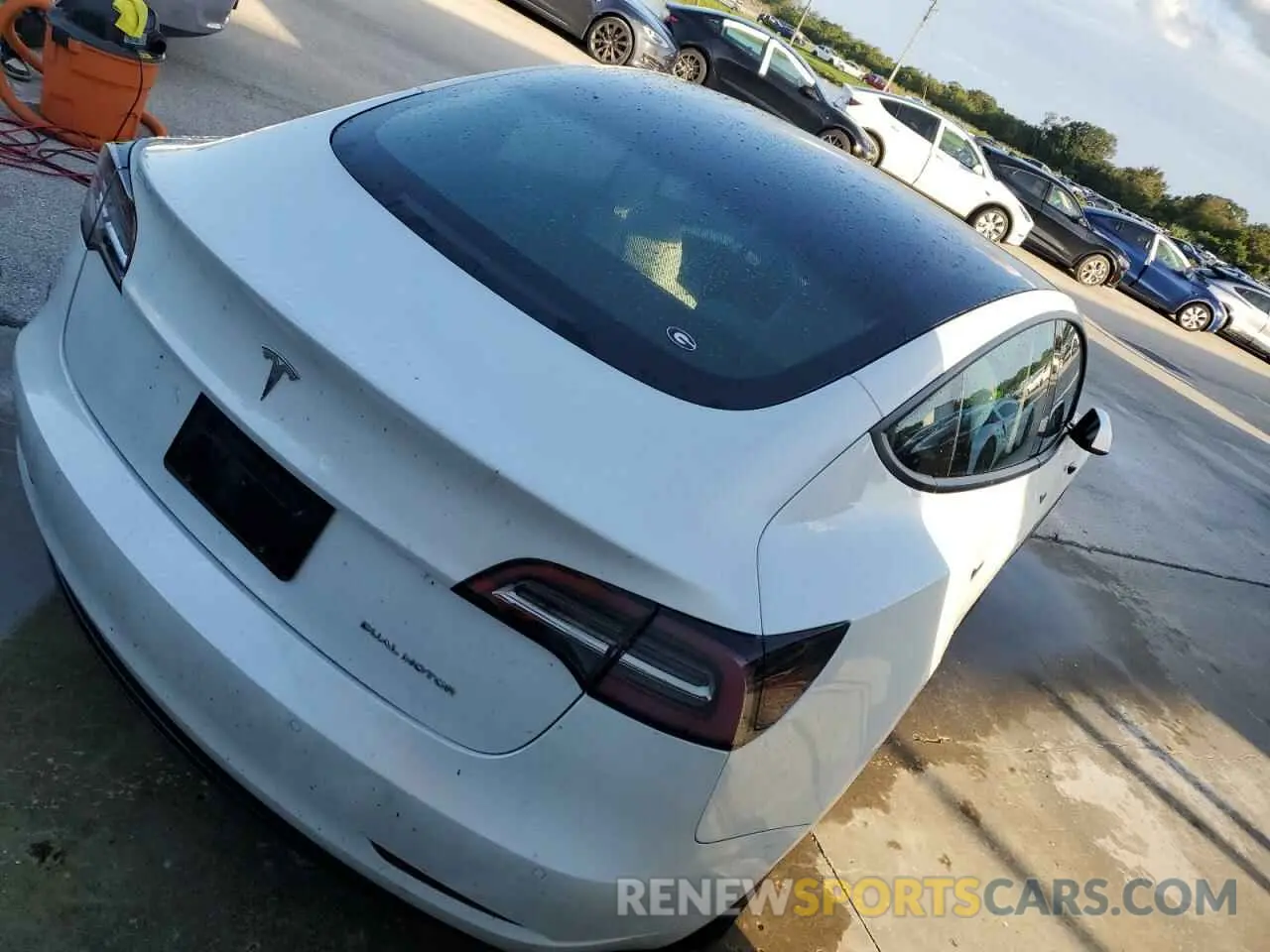 3 Photograph of a damaged car 5YJ3E1EBXNF181454 TESLA MODEL 3 2022