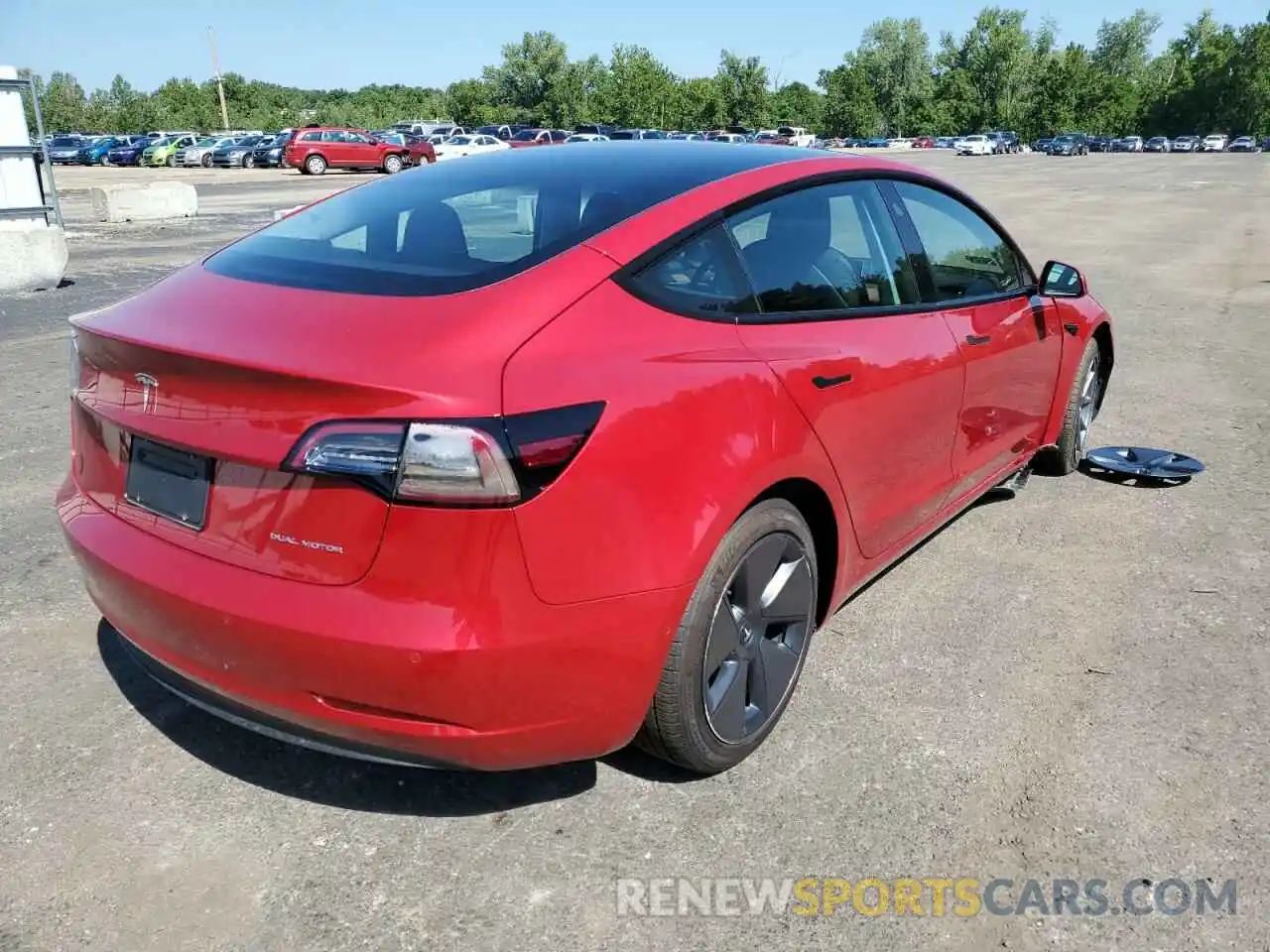 4 Photograph of a damaged car 5YJ3E1EBXNF189120 TESLA MODEL 3 2022