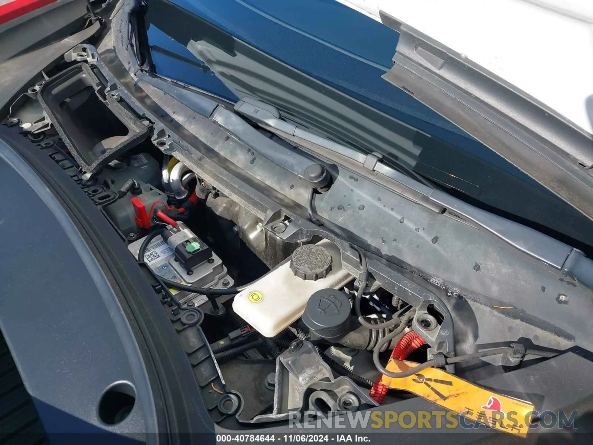 10 Photograph of a damaged car 5YJ3E1EBXNF190963 TESLA MODEL 3 2022