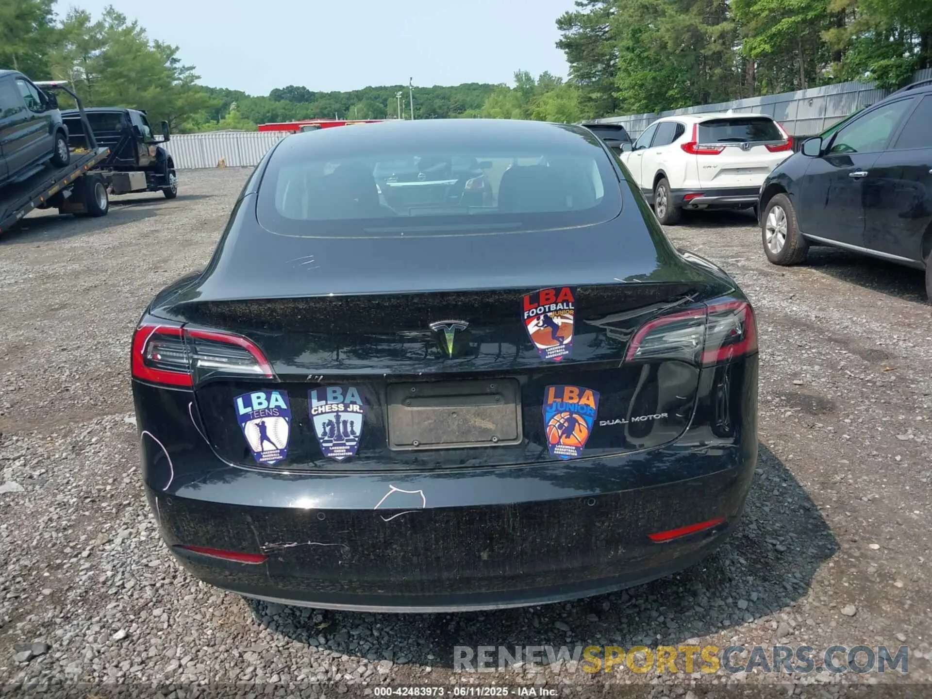 16 Photograph of a damaged car 5YJ3E1EBXNF200343 TESLA MODEL 3 2022