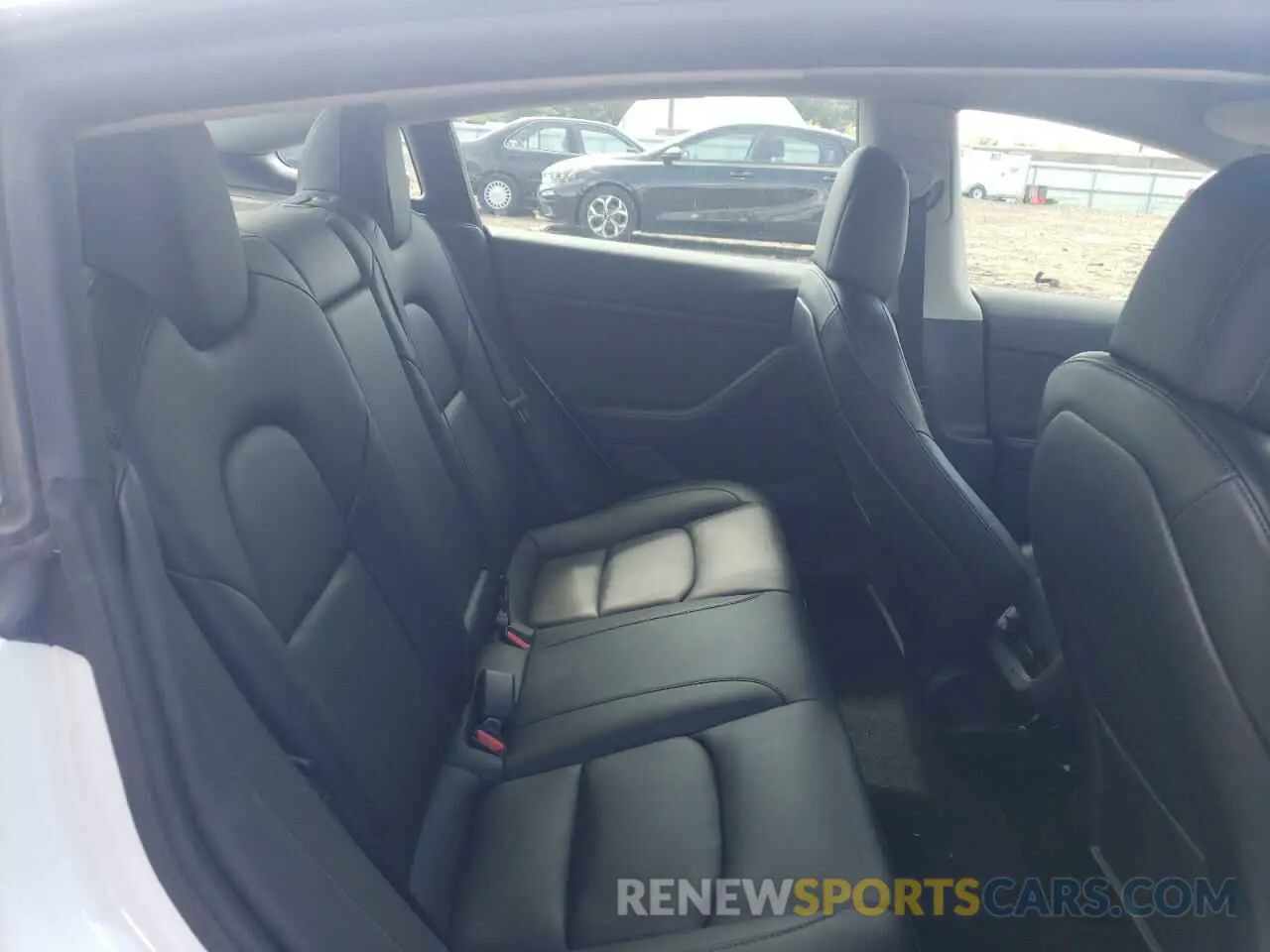 11 Photograph of a damaged car 5YJ3E1EBXNF207681 TESLA MODEL 3 2022