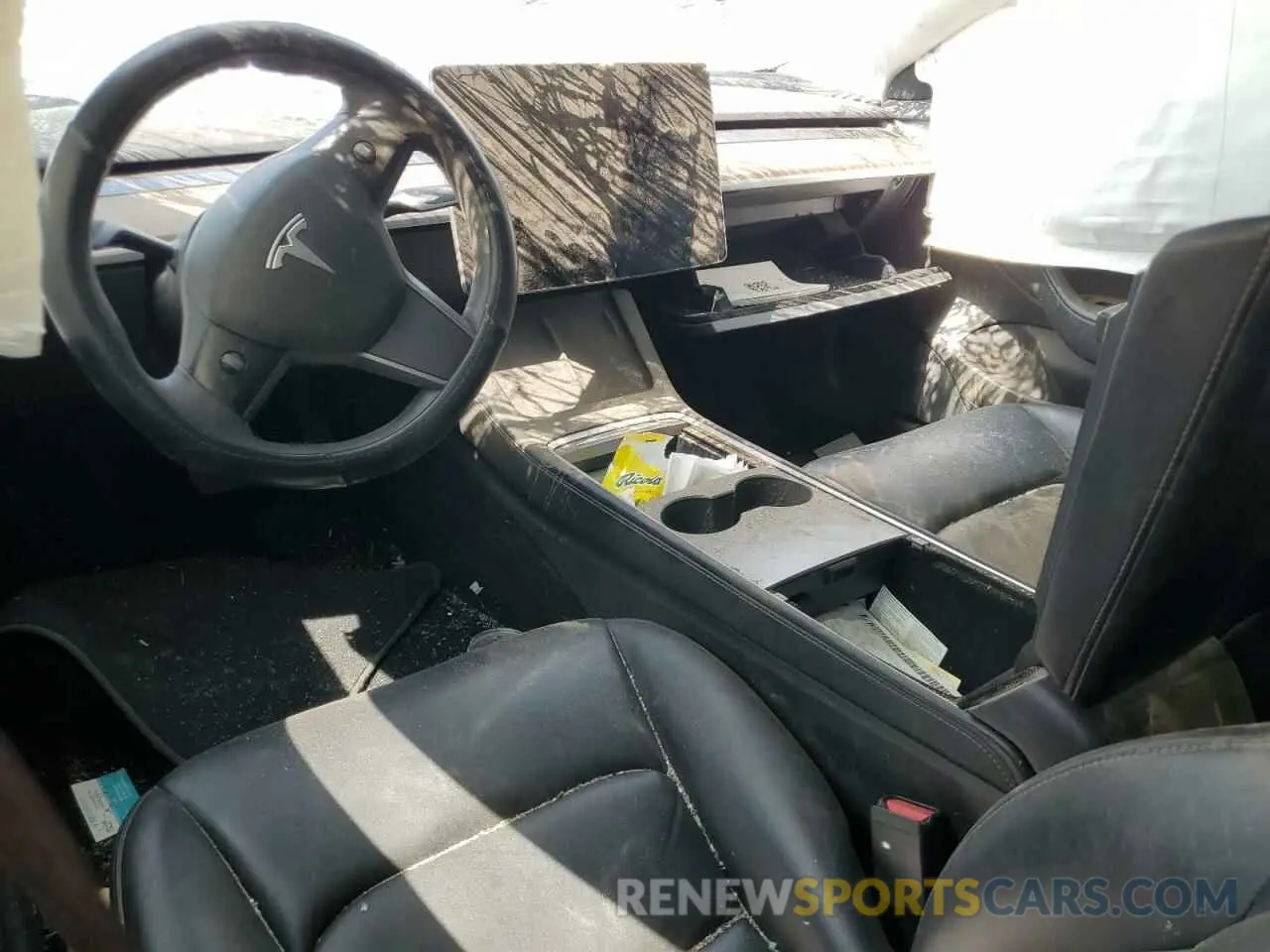 8 Photograph of a damaged car 5YJ3E1EBXNF211018 TESLA MODEL 3 2022
