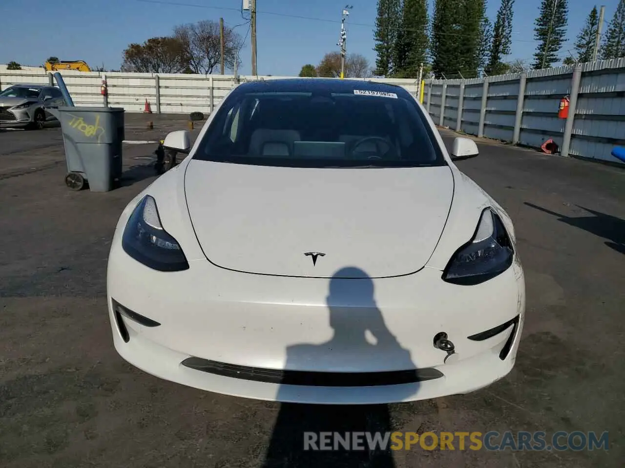 5 Photograph of a damaged car 5YJ3E1EBXNF237537 TESLA MODEL 3 2022