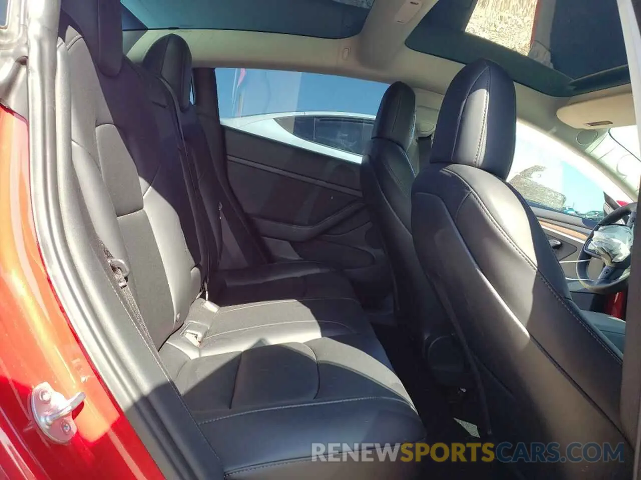 10 Photograph of a damaged car 5YJ3E1EBXNF240857 TESLA MODEL 3 2022