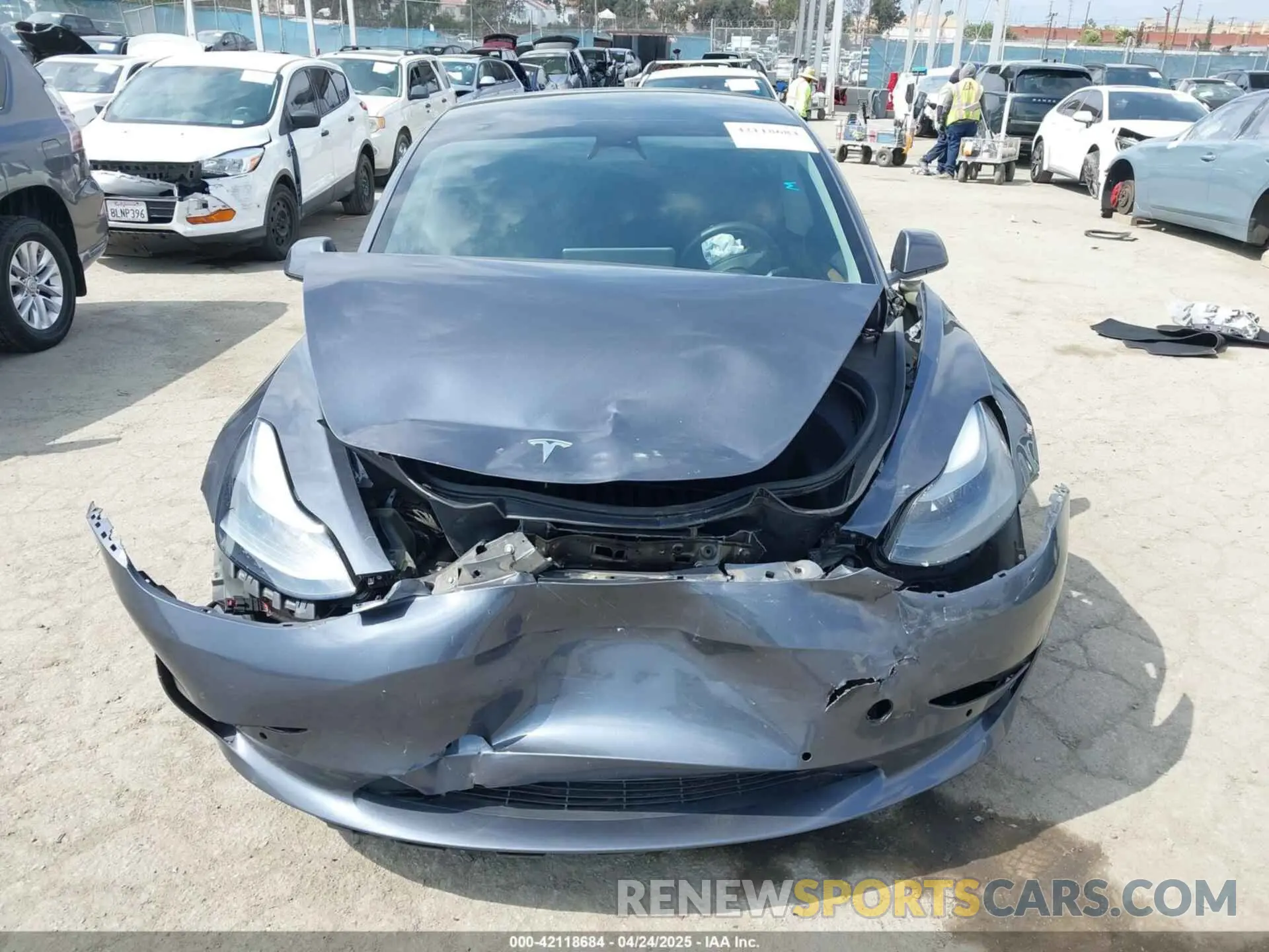 11 Photograph of a damaged car 5YJ3E1EBXNF250840 TESLA MODEL 3 2022