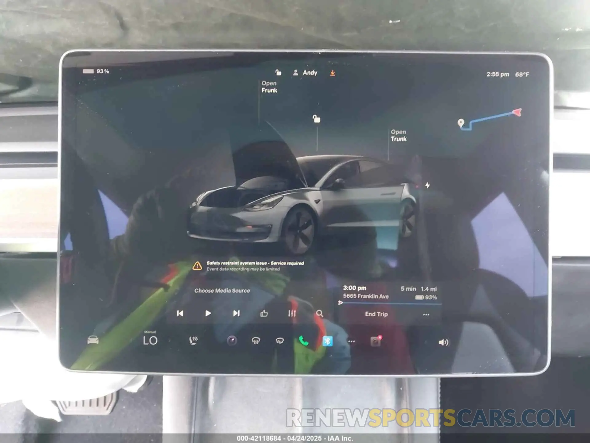 17 Photograph of a damaged car 5YJ3E1EBXNF250840 TESLA MODEL 3 2022