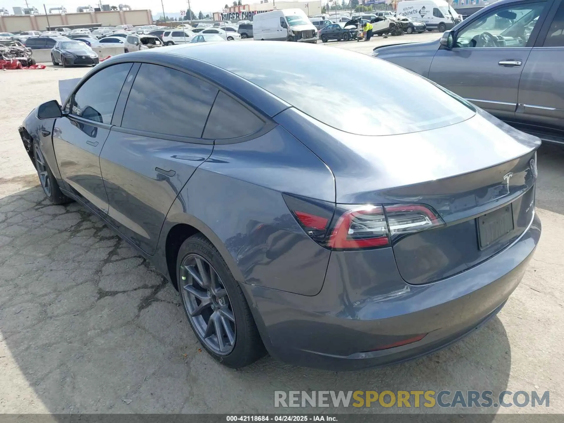 3 Photograph of a damaged car 5YJ3E1EBXNF250840 TESLA MODEL 3 2022