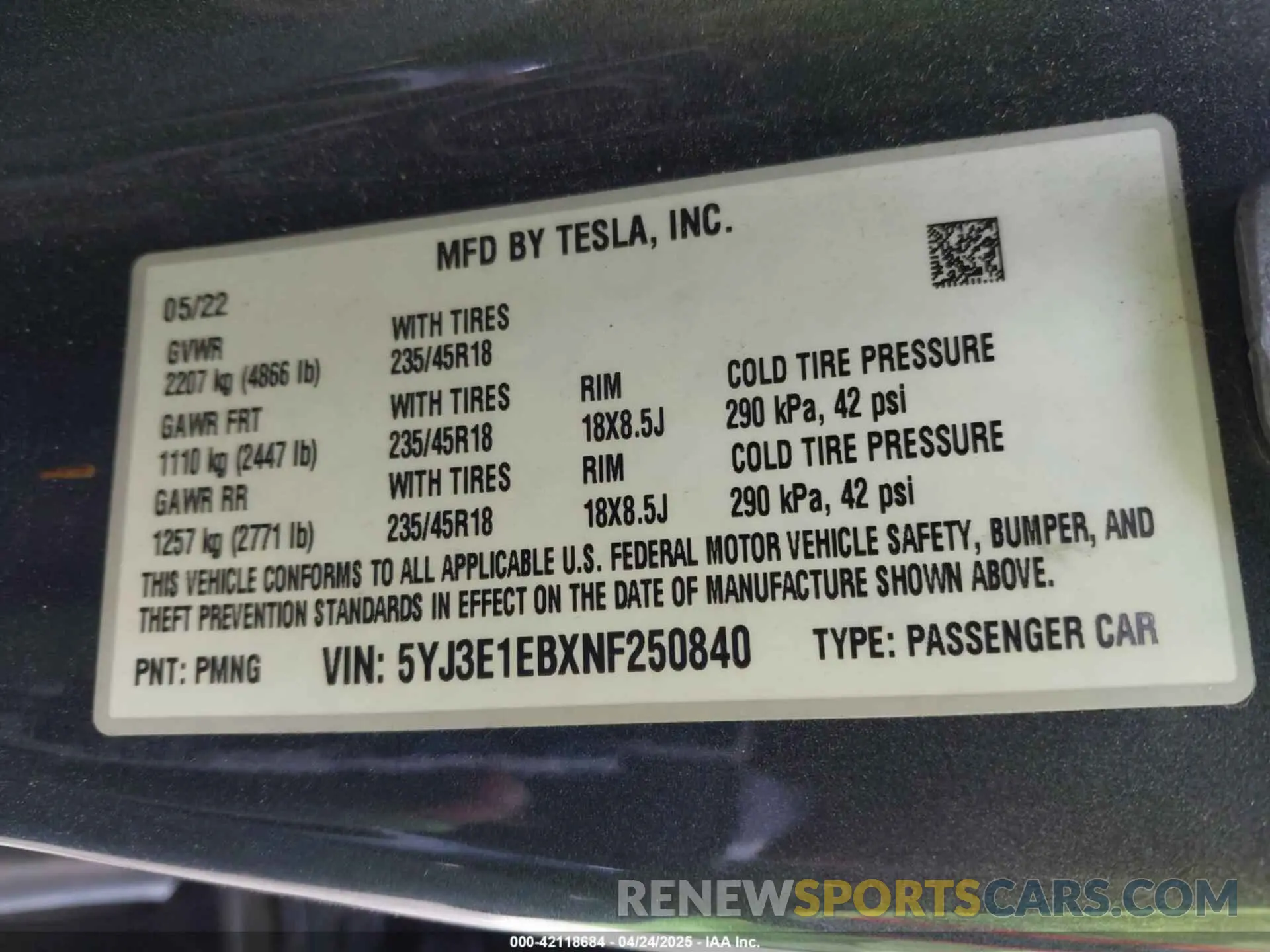 9 Photograph of a damaged car 5YJ3E1EBXNF250840 TESLA MODEL 3 2022