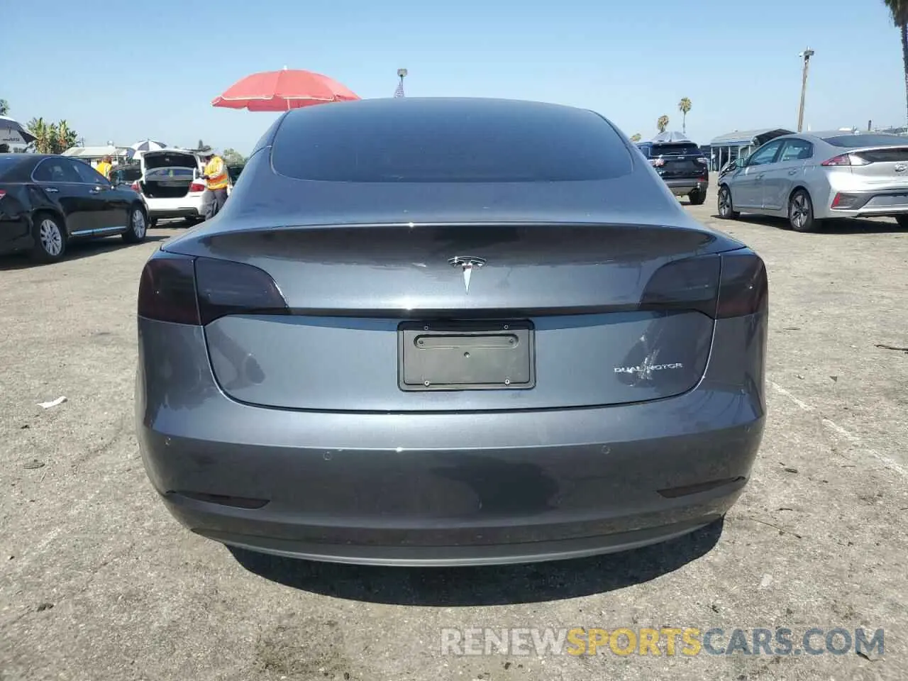 6 Photograph of a damaged car 5YJ3E1EBXNF267671 TESLA MODEL 3 2022