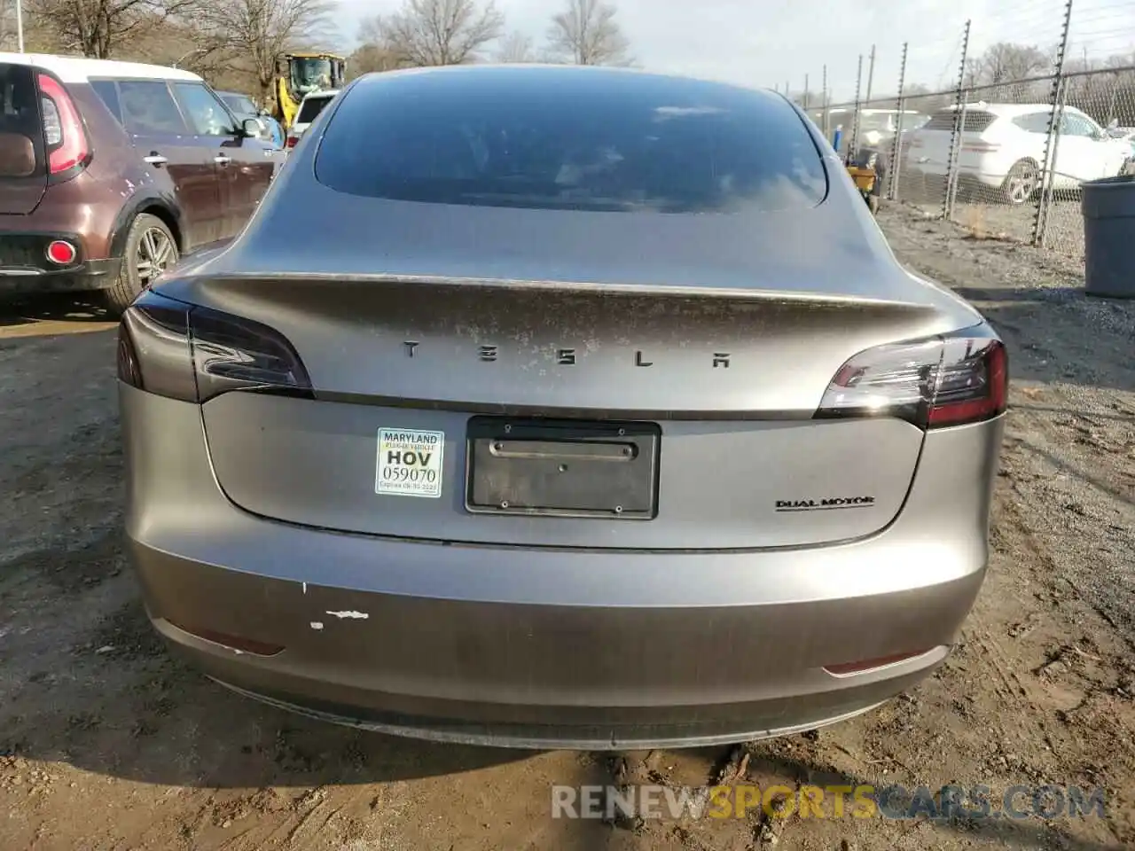 6 Photograph of a damaged car 5YJ3E1EBXNF272496 TESLA MODEL 3 2022